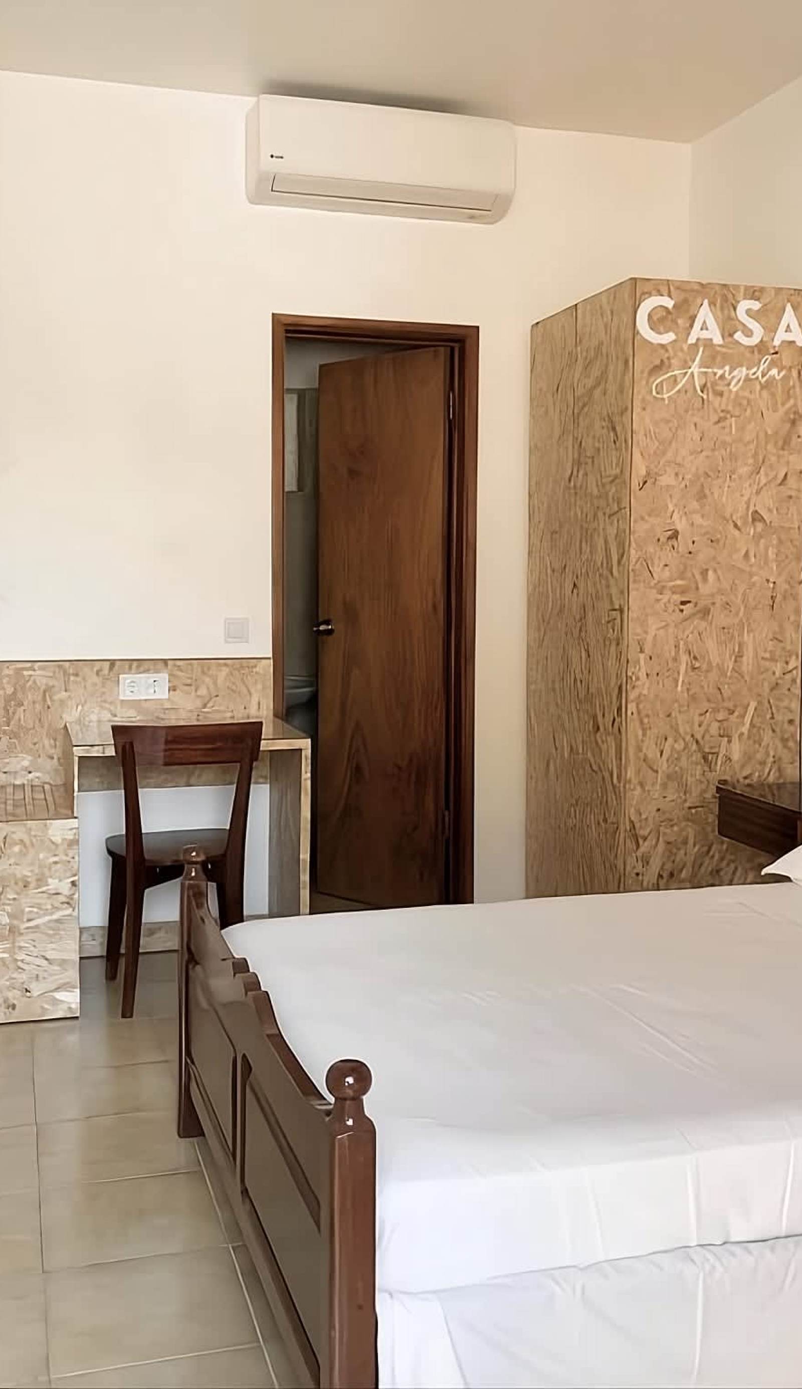 Residencial Casa Ângela B&B