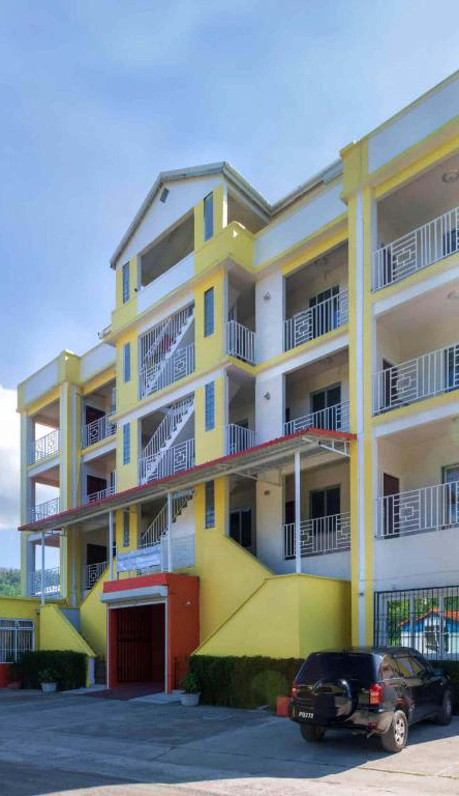 Riverside Hotel