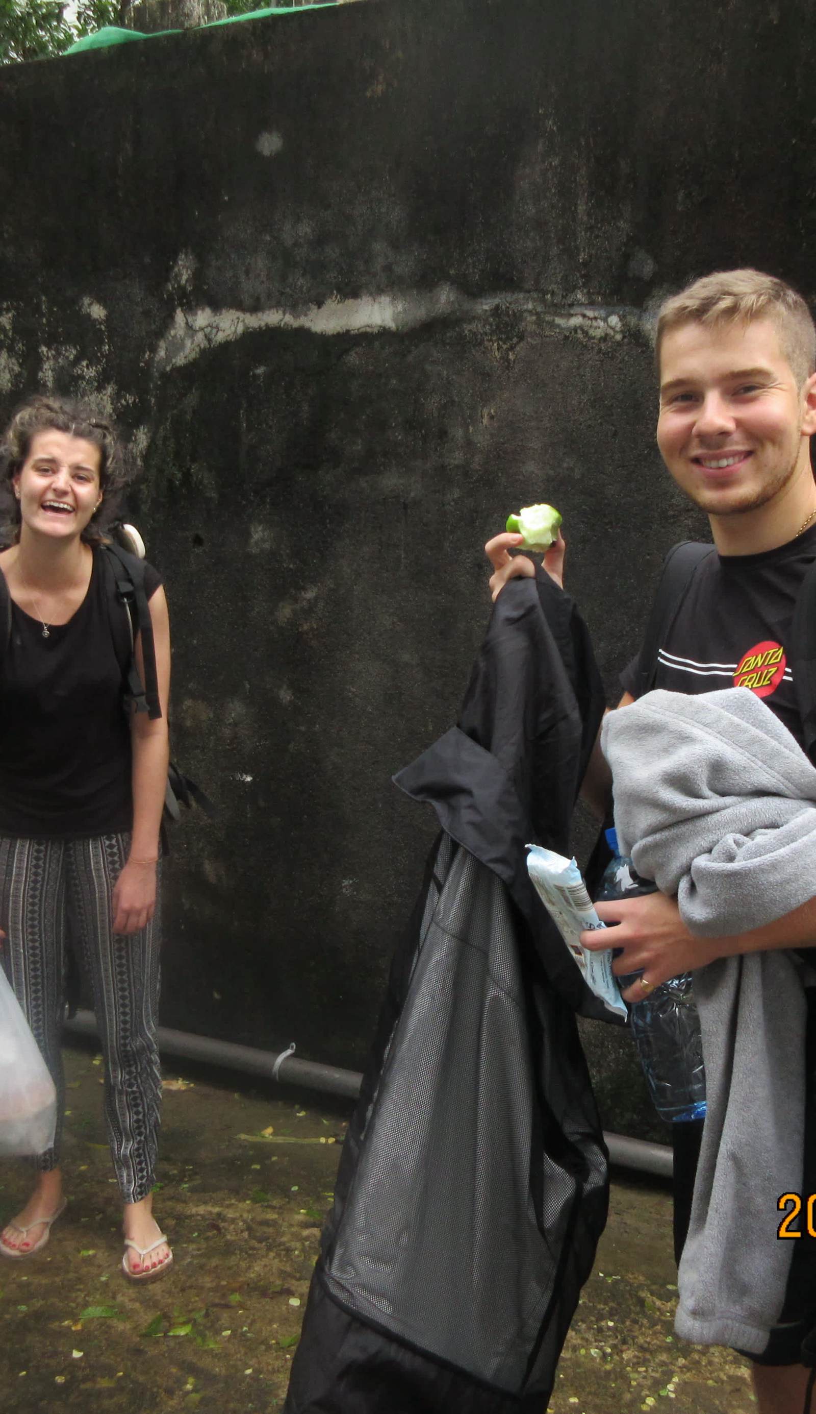Hitchhike Backpackers