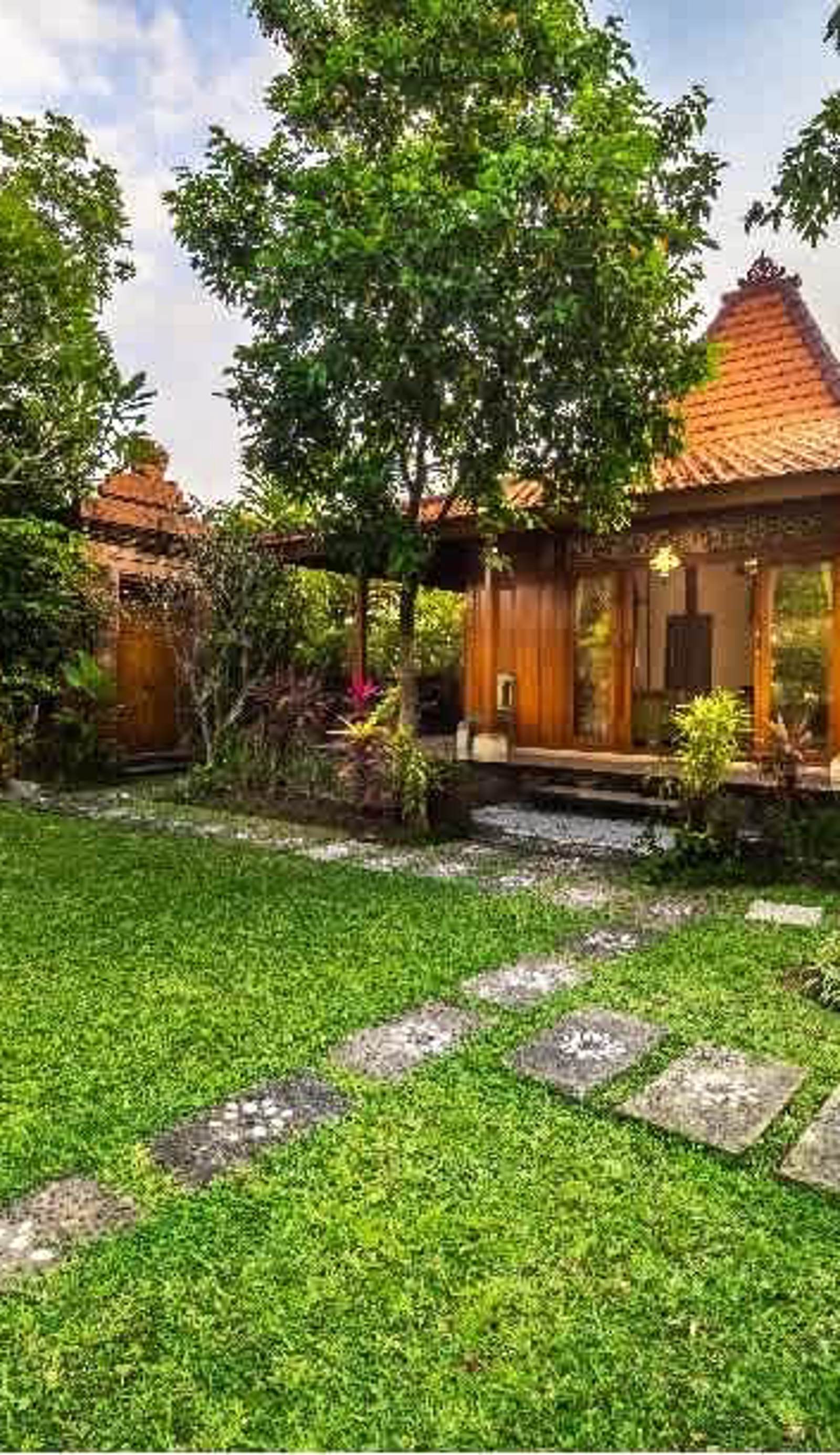 Tiis Garden Puri Villa