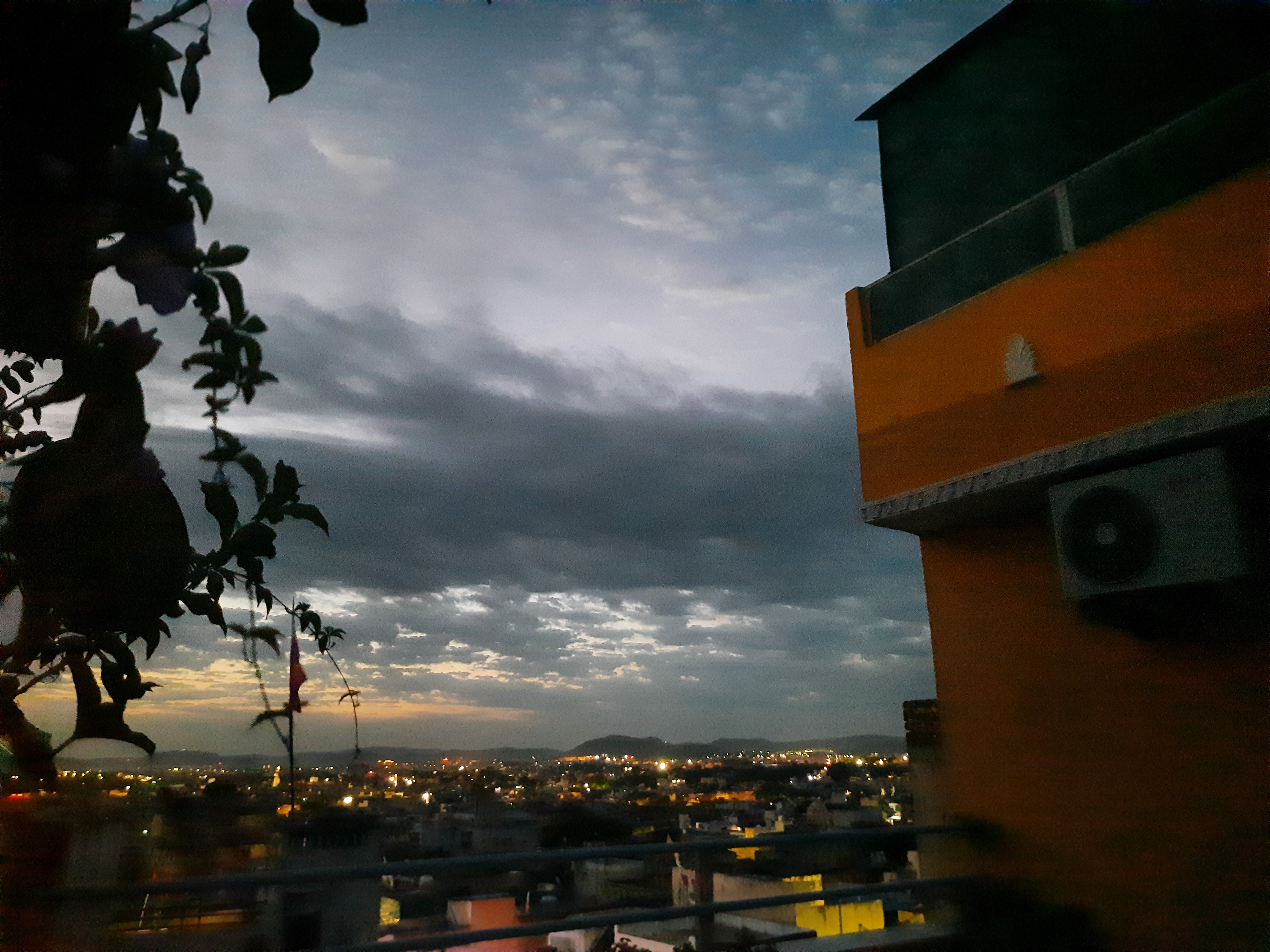 Hotel Yellow Heights