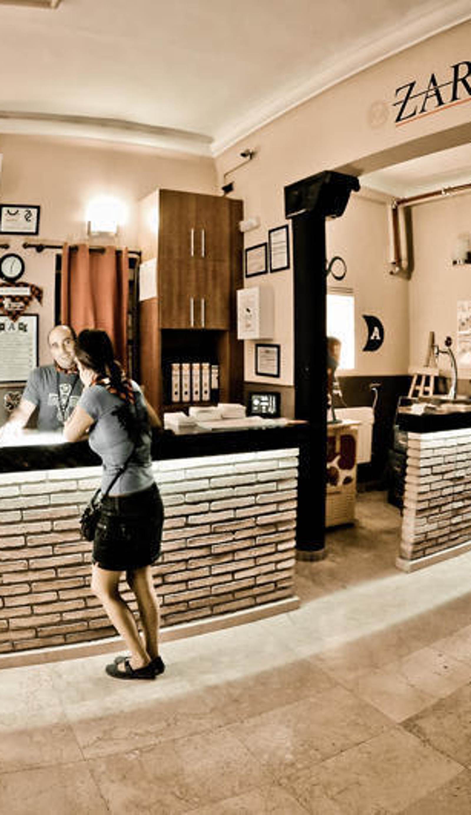 Be Zaragoza Hostel