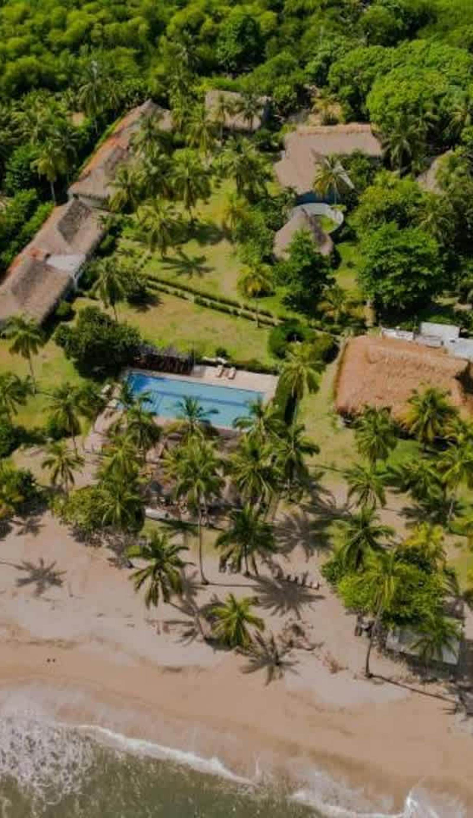 Huku Beach Hostel