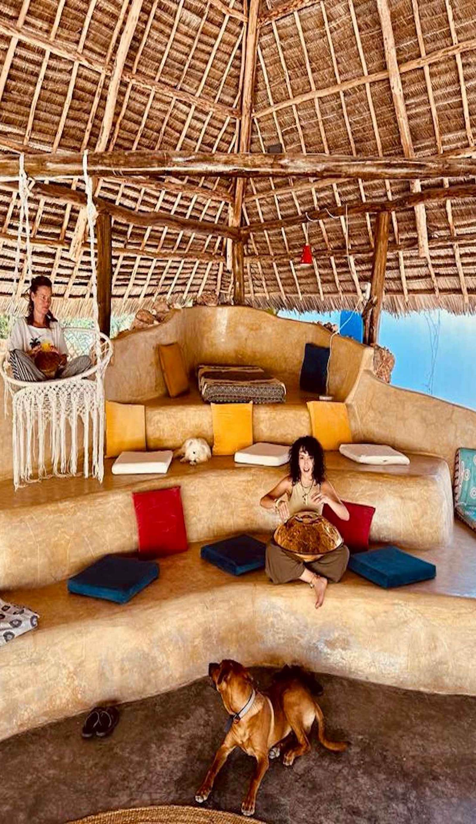 Kameleon Blue Arts Lodge