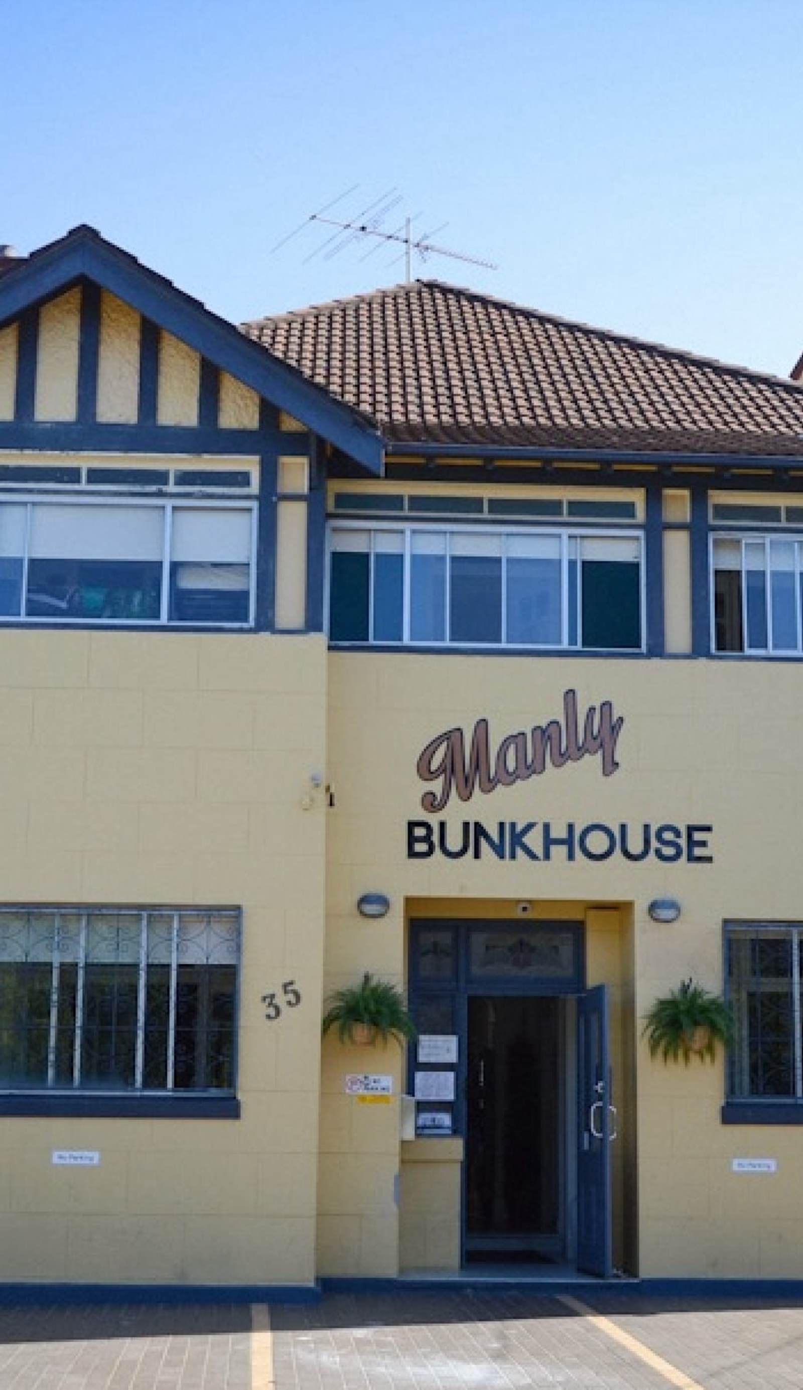 Manly Bunkhouse