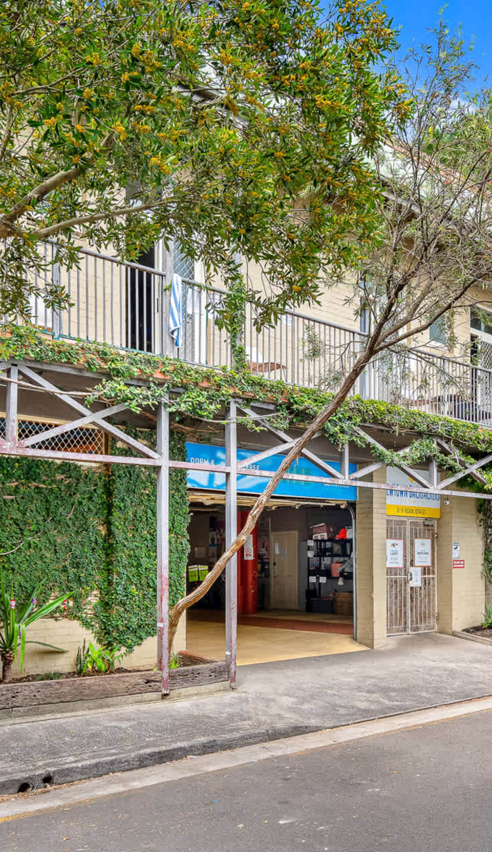 Newtown Backpackers