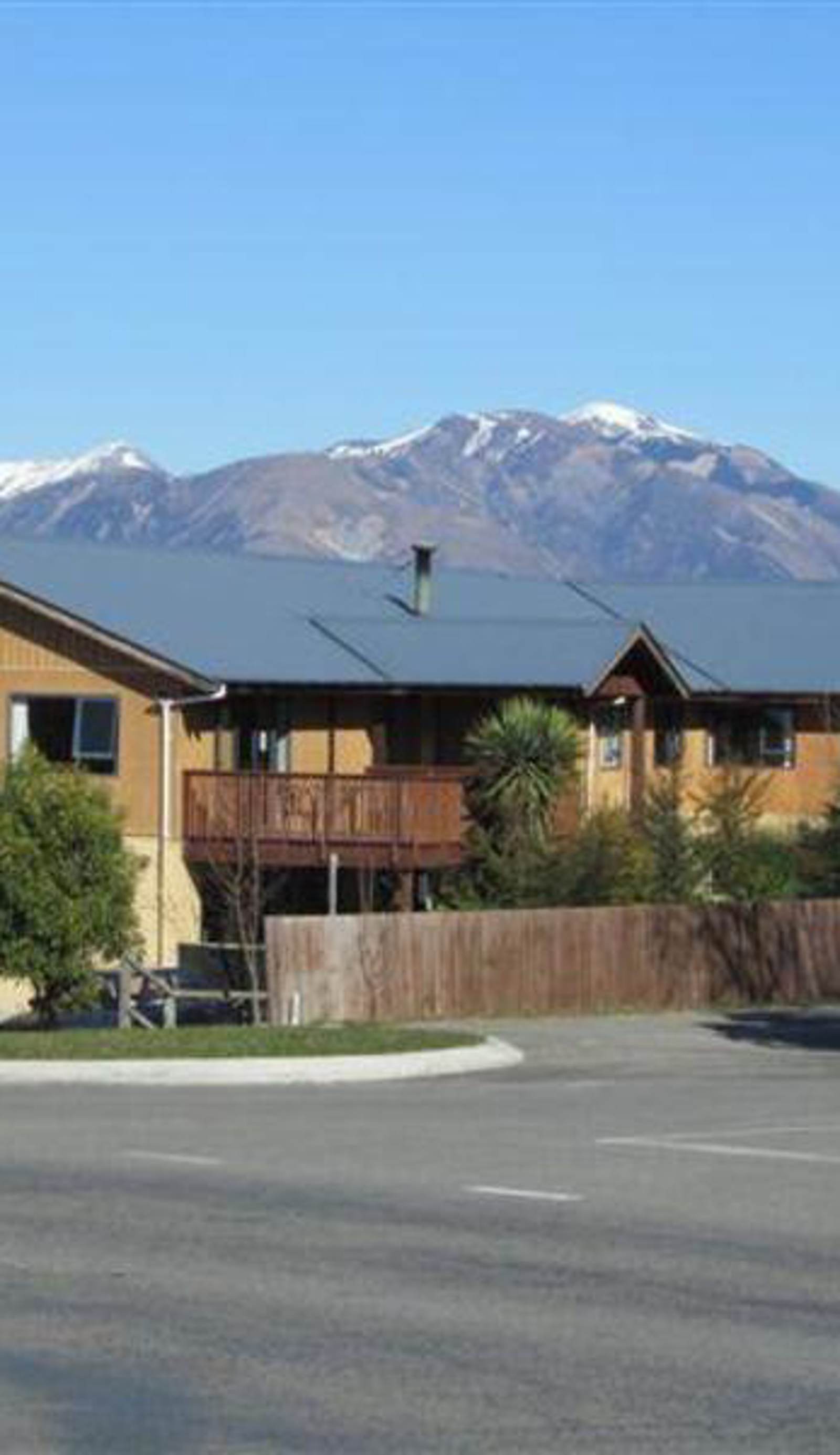 Kakapo Lodge