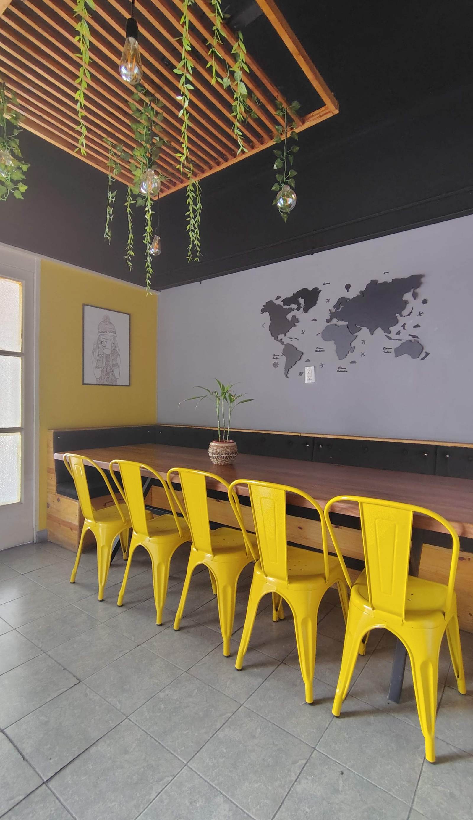 Mora Hostel