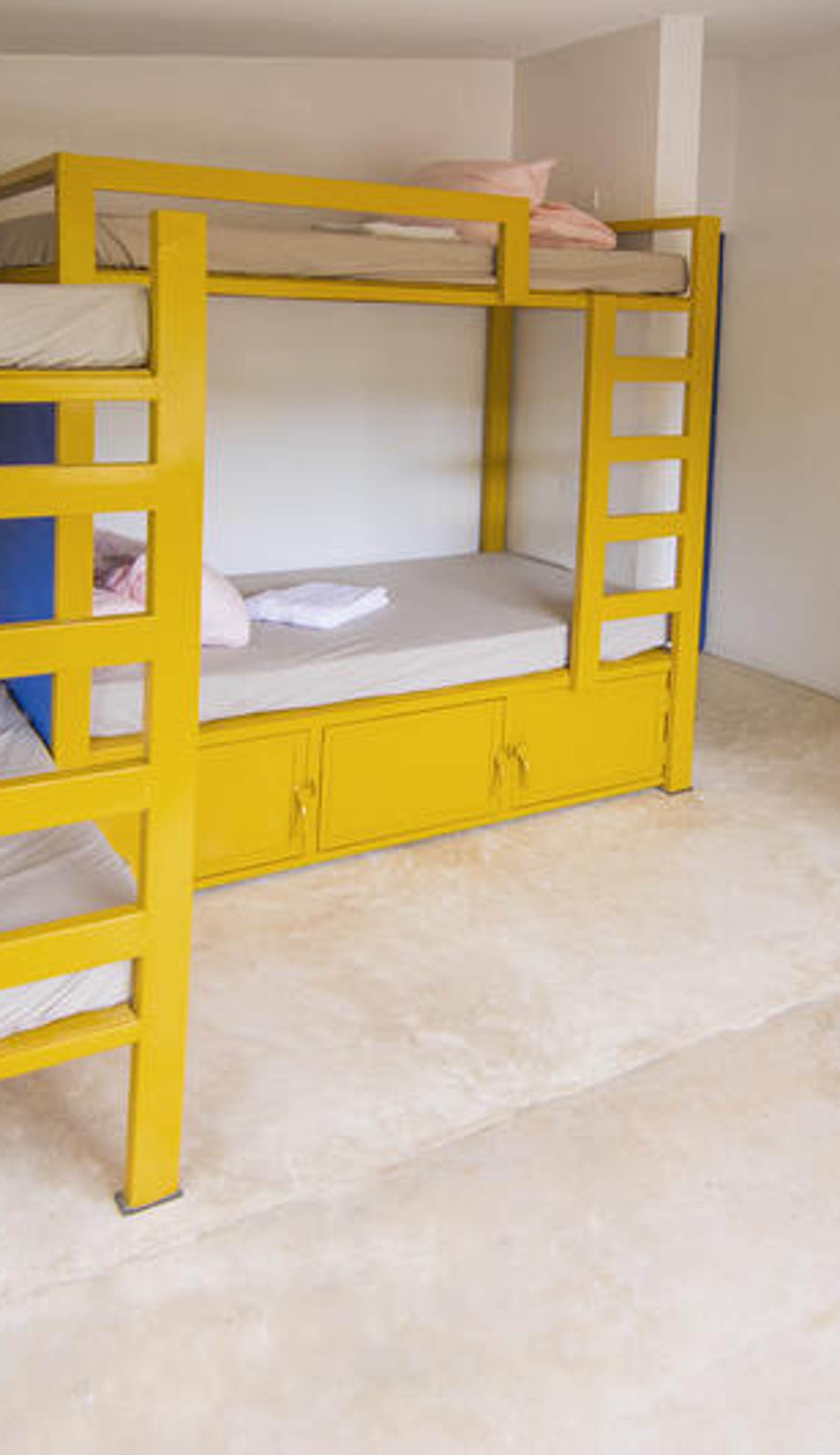 Todos Santos Hostel