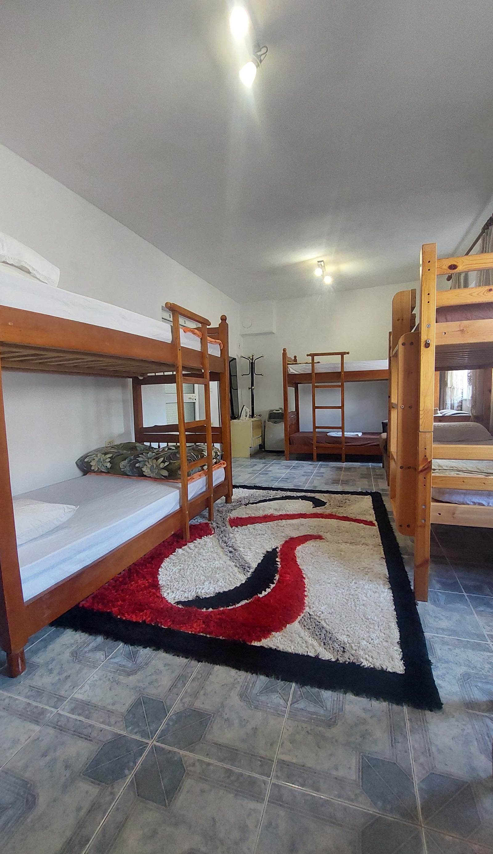 D'Friendship Dorms & Hostel
