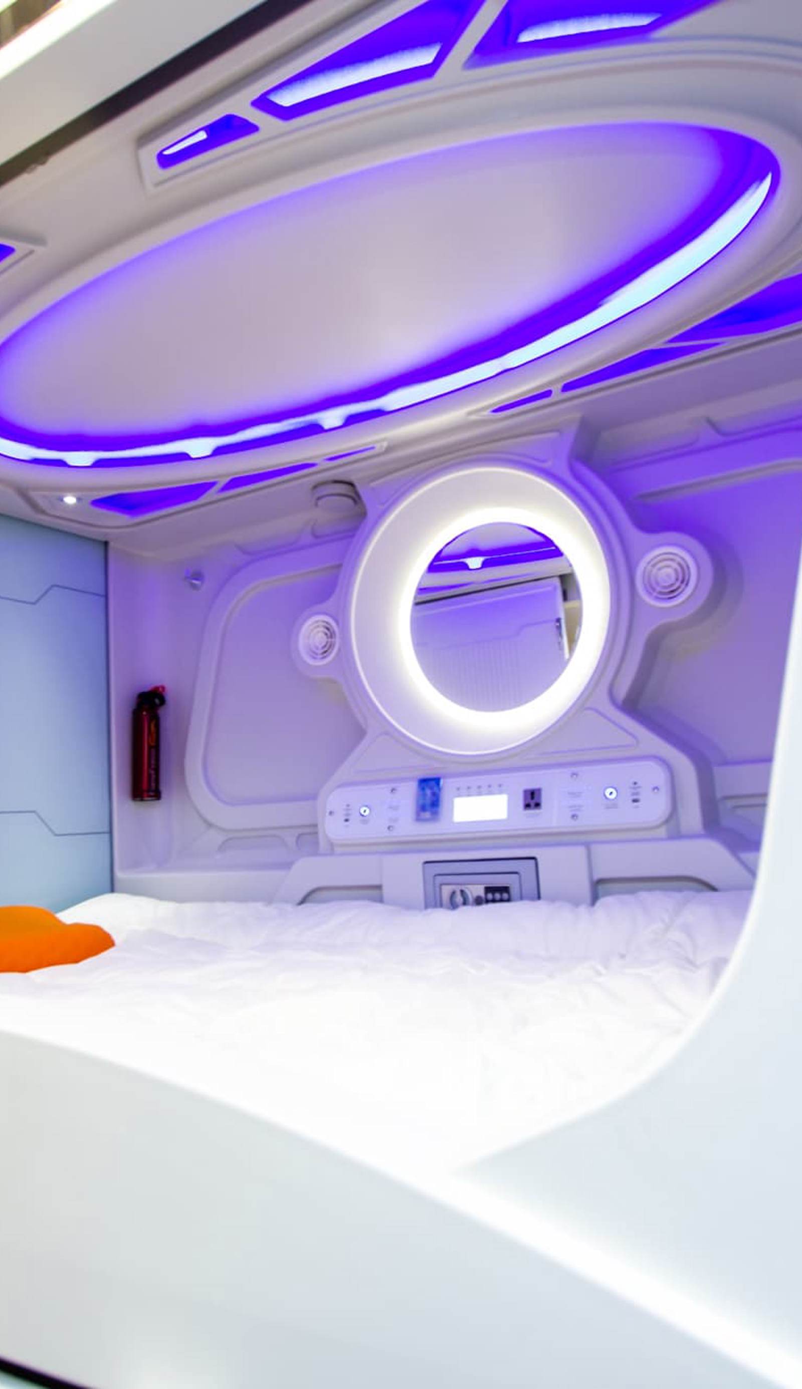 El  Prado Capsule Hostel