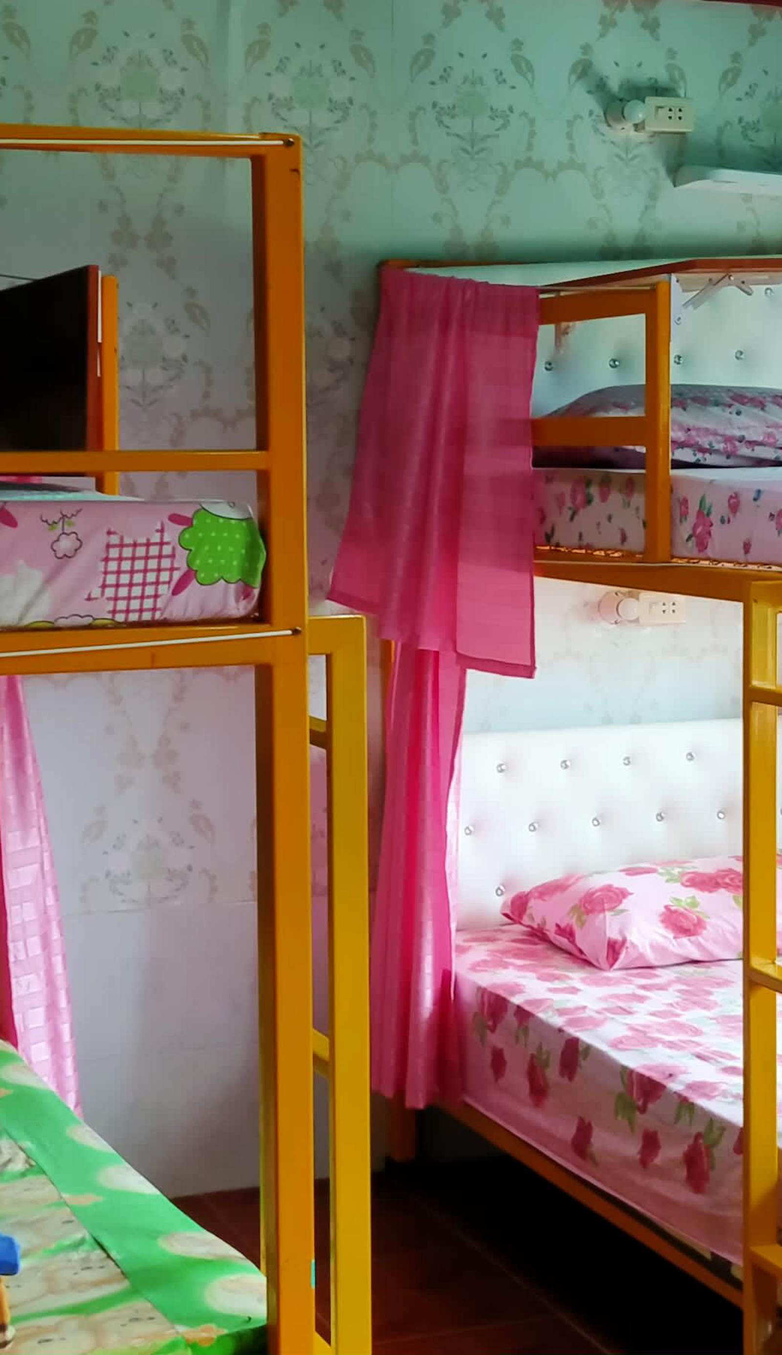 Rueang Sri SiRi Guest House