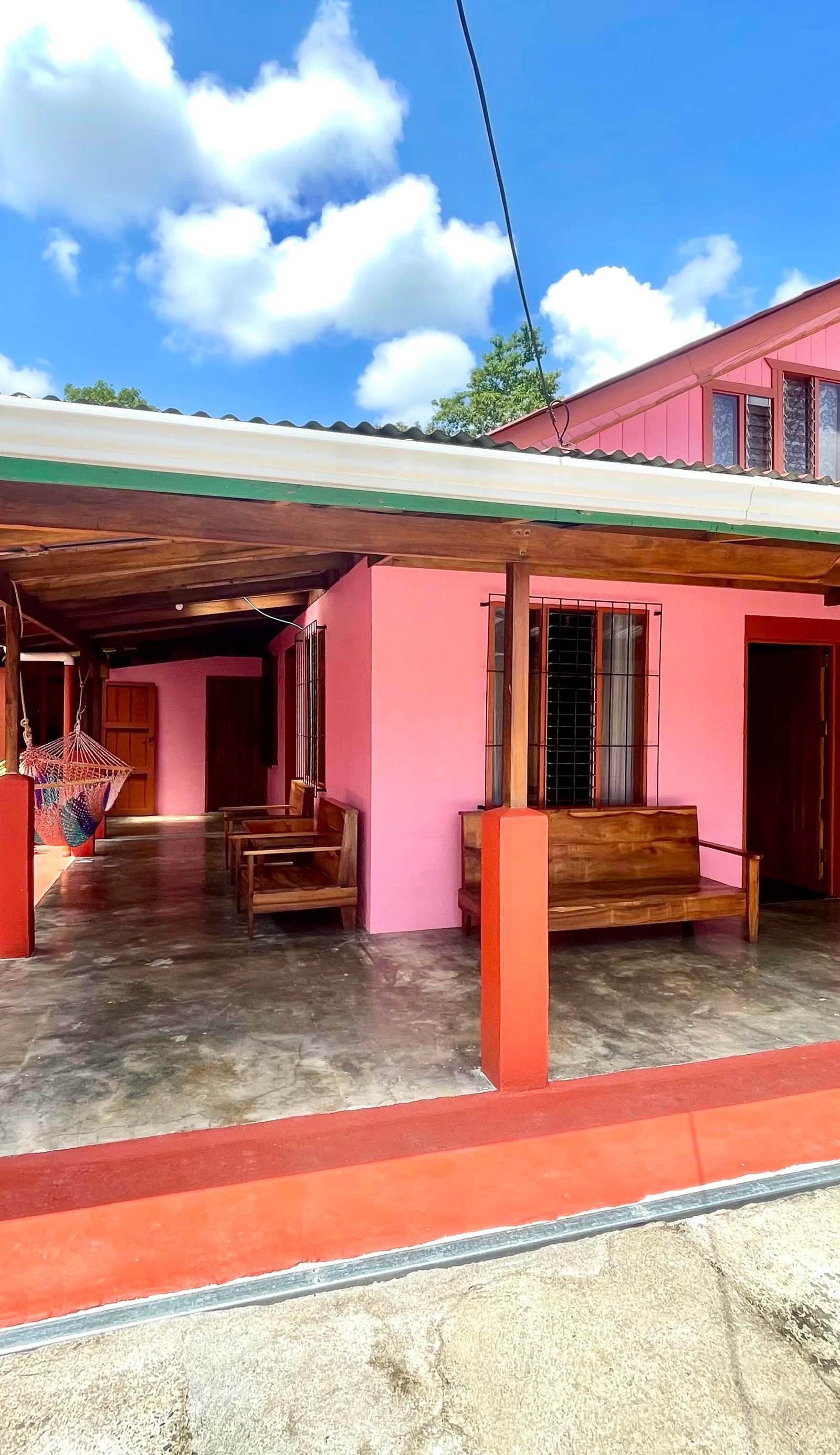 Fortuna Pink Hostel