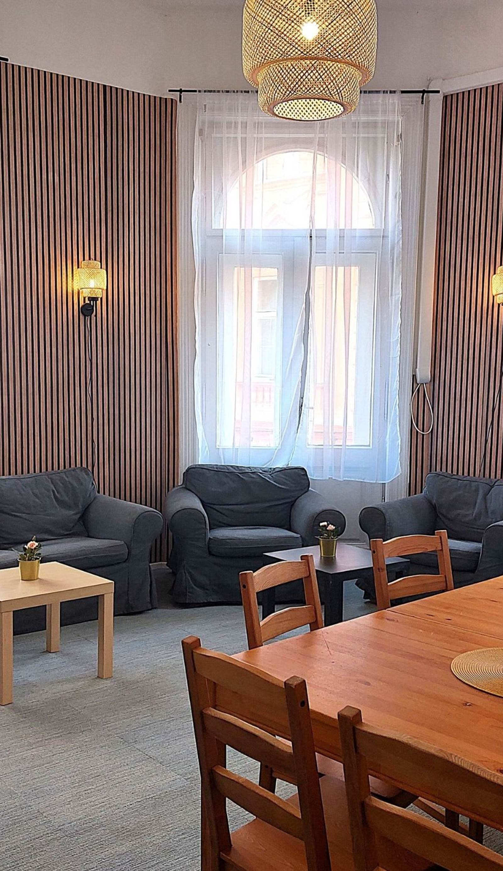 GoodMo Budapest Smart Rooms