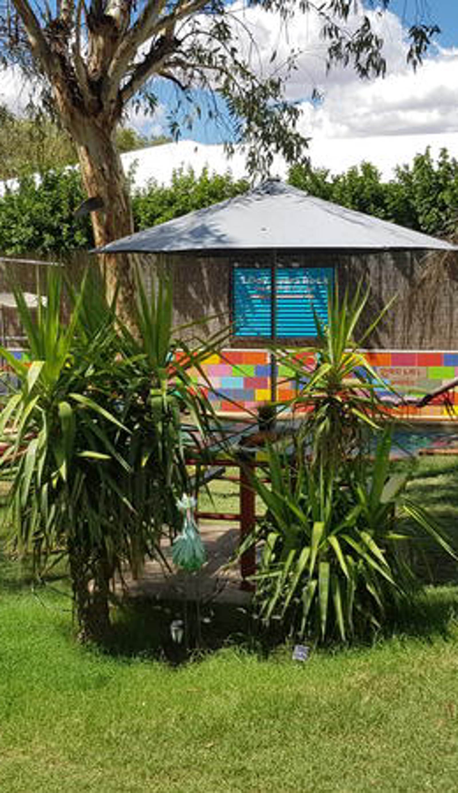Alice's Secret Travellers Inn