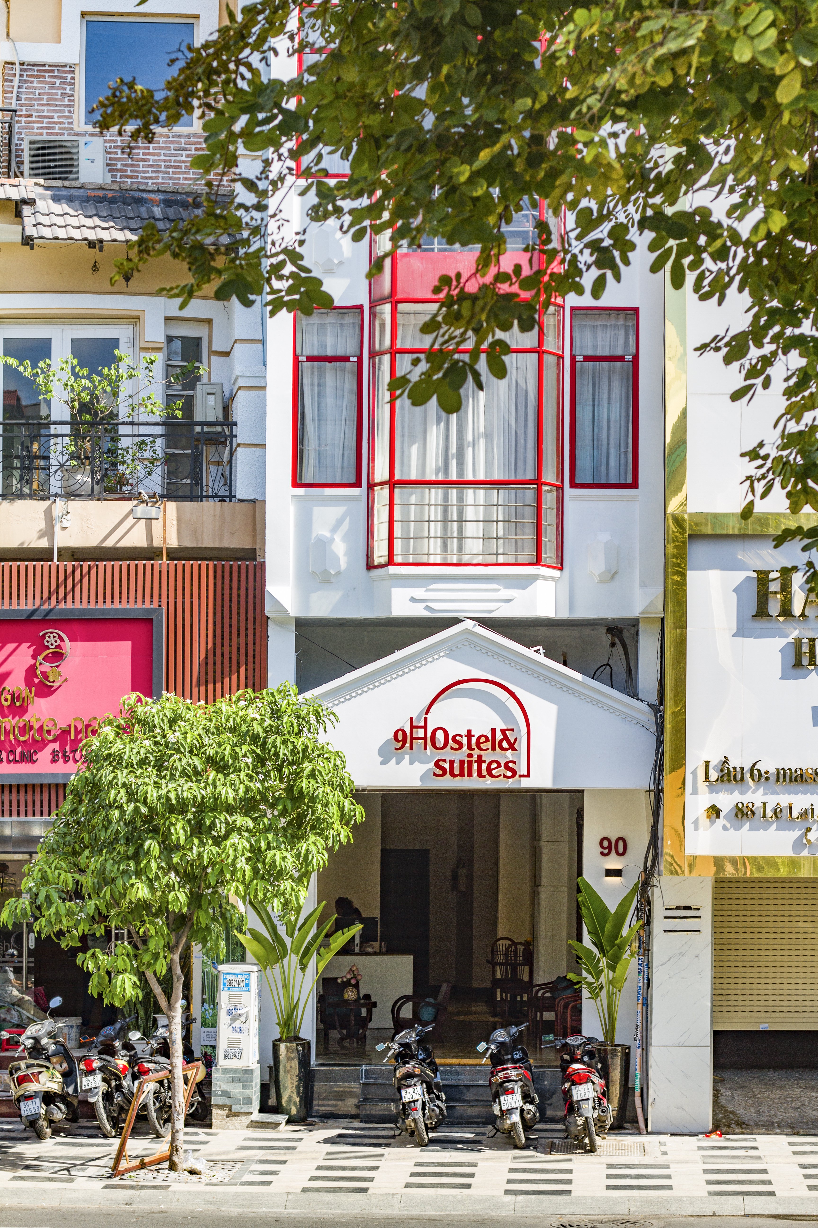 9 Hostel and Suites