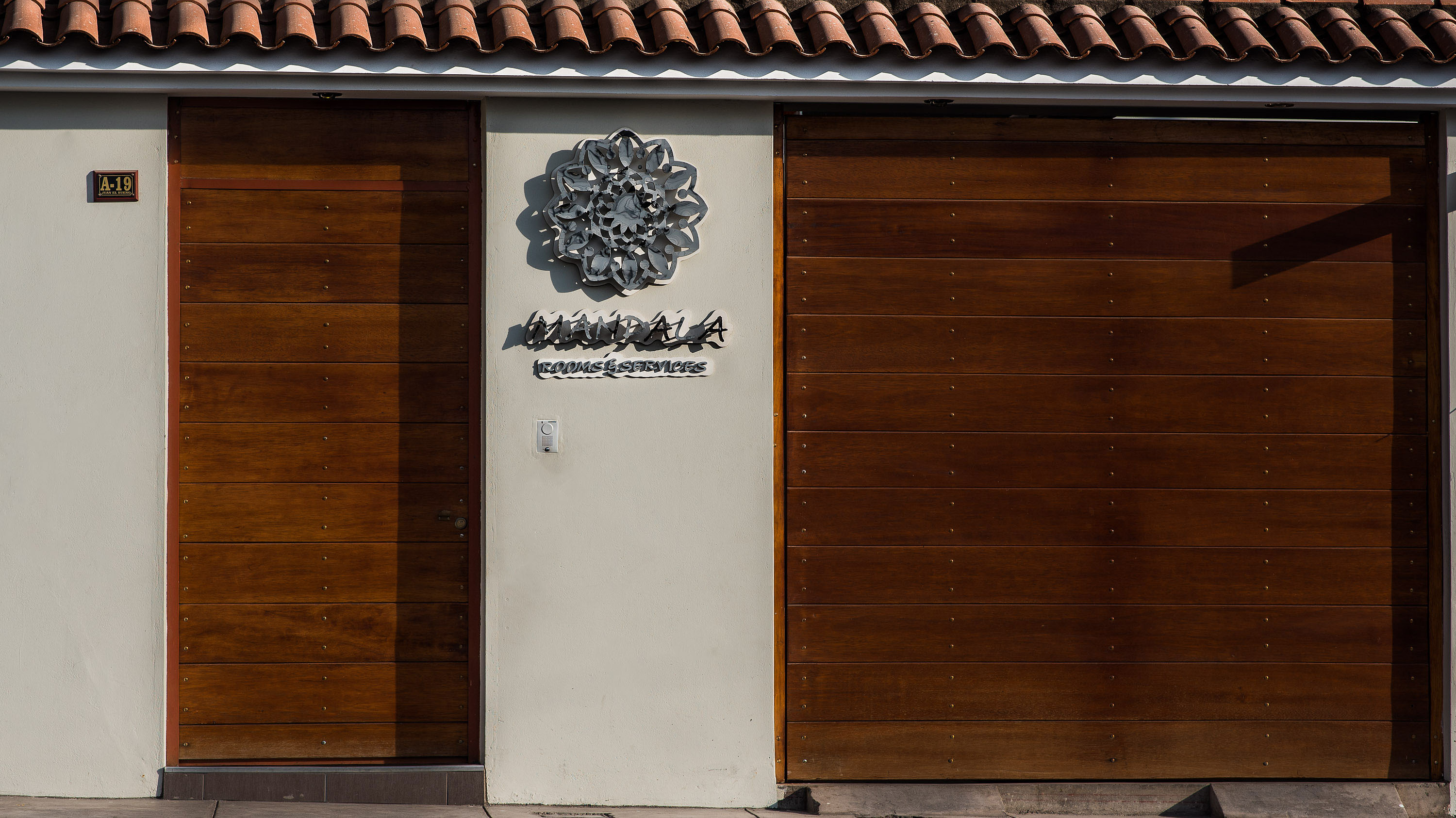 Mandala Rooms & Services