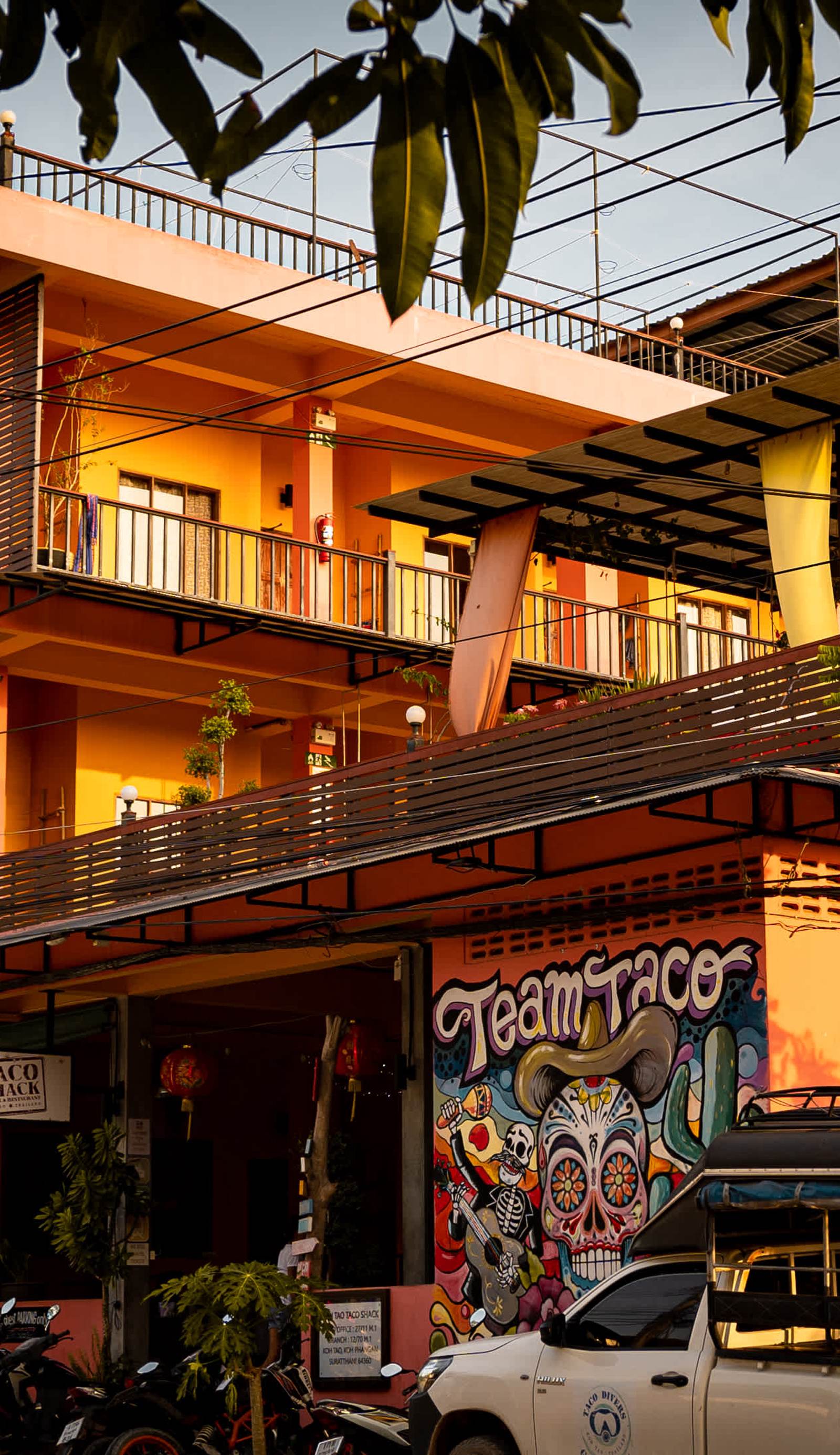 Taco Shack Diving Hostel & Restaurant