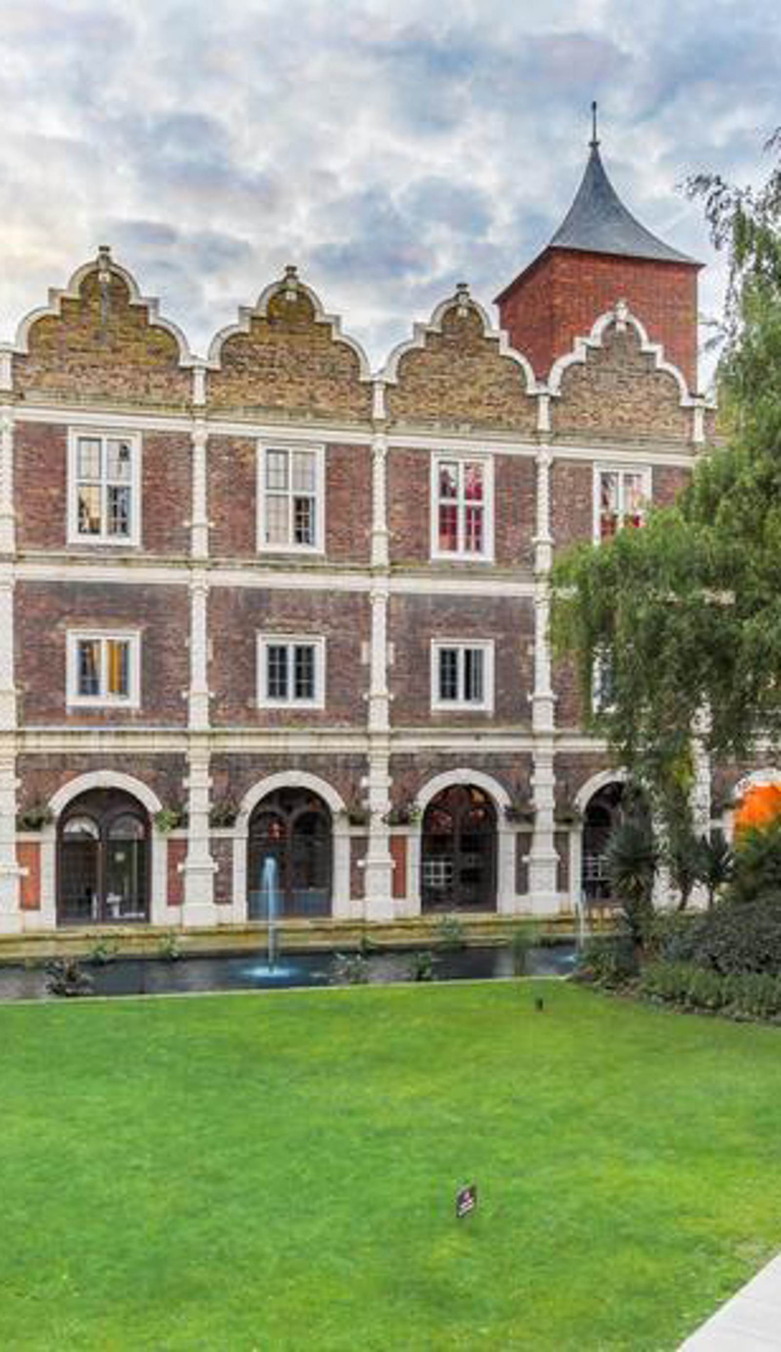 Safestay London Kensington Holland Park