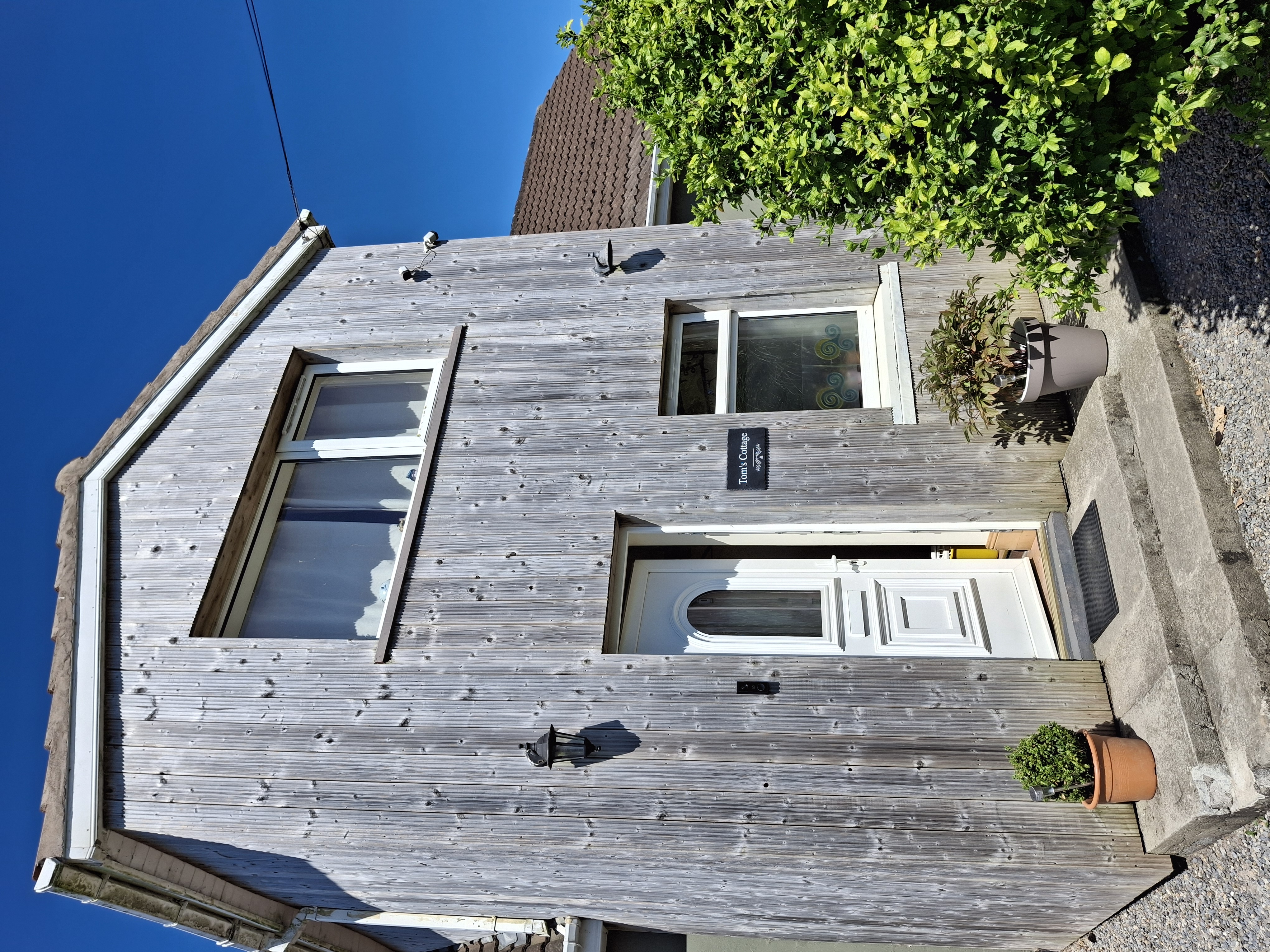 Tom's Alpaca Cottage