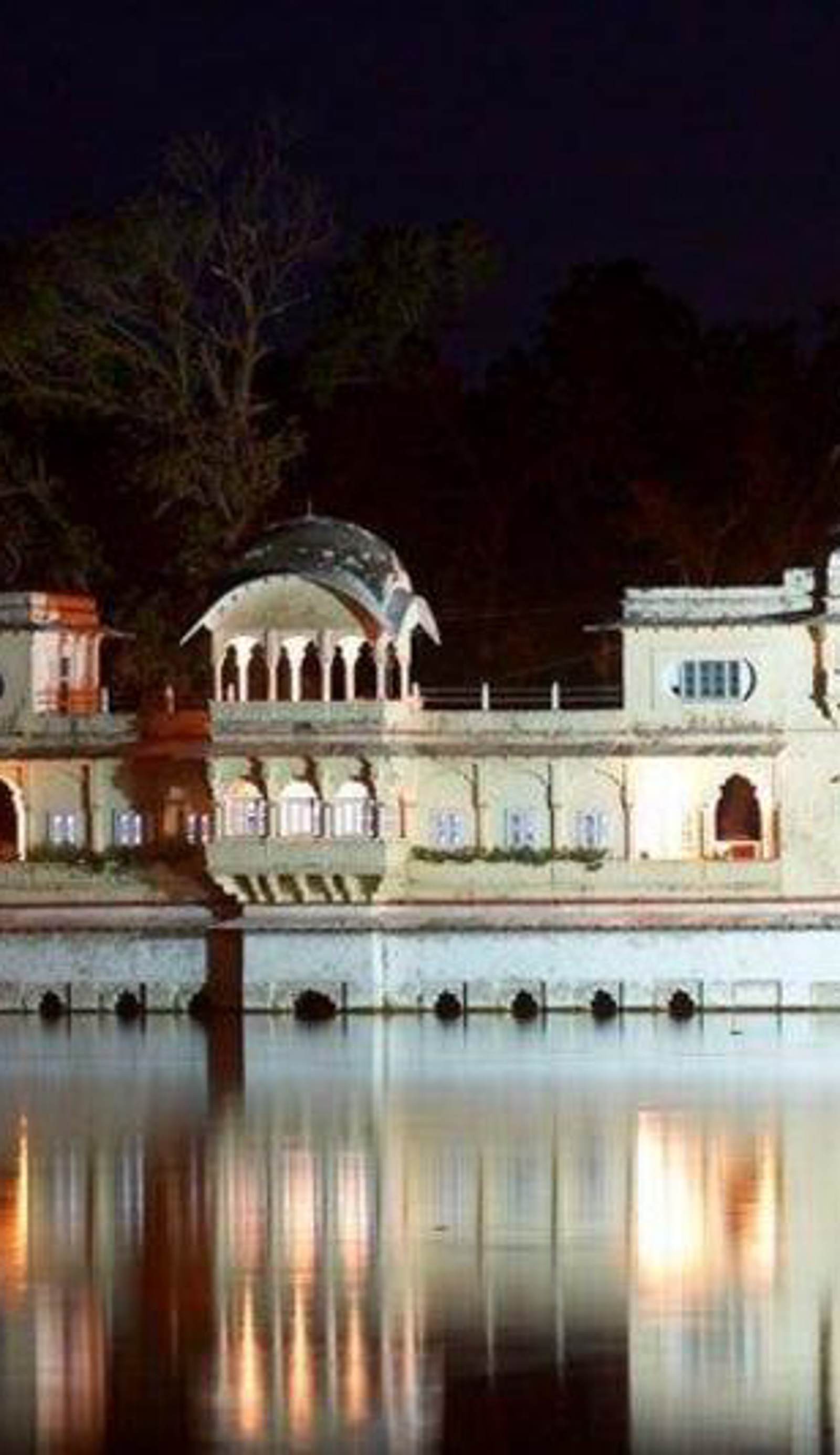 Rajmahal Guest House
