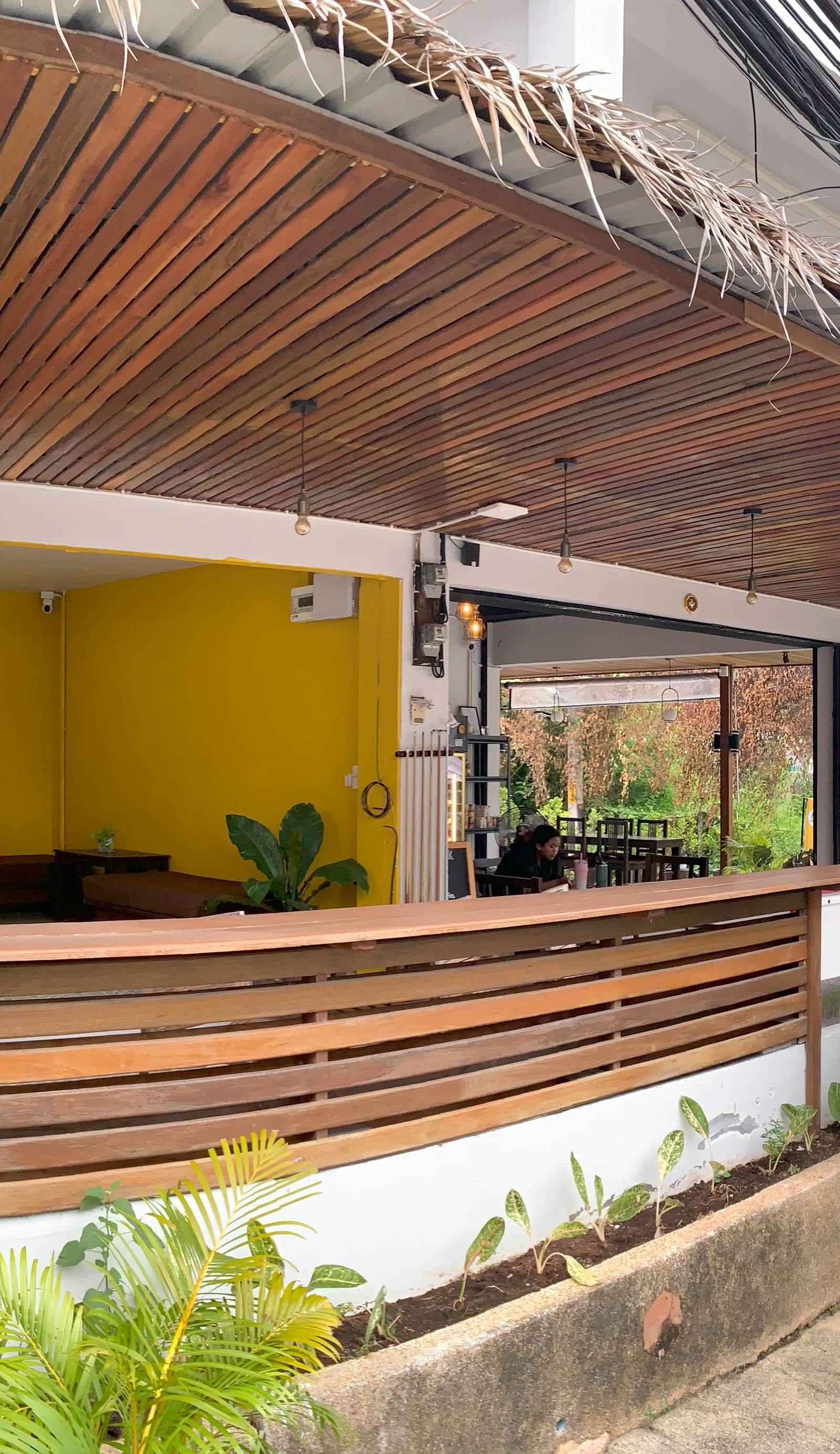 Vibes Samui Hostel & Cafe