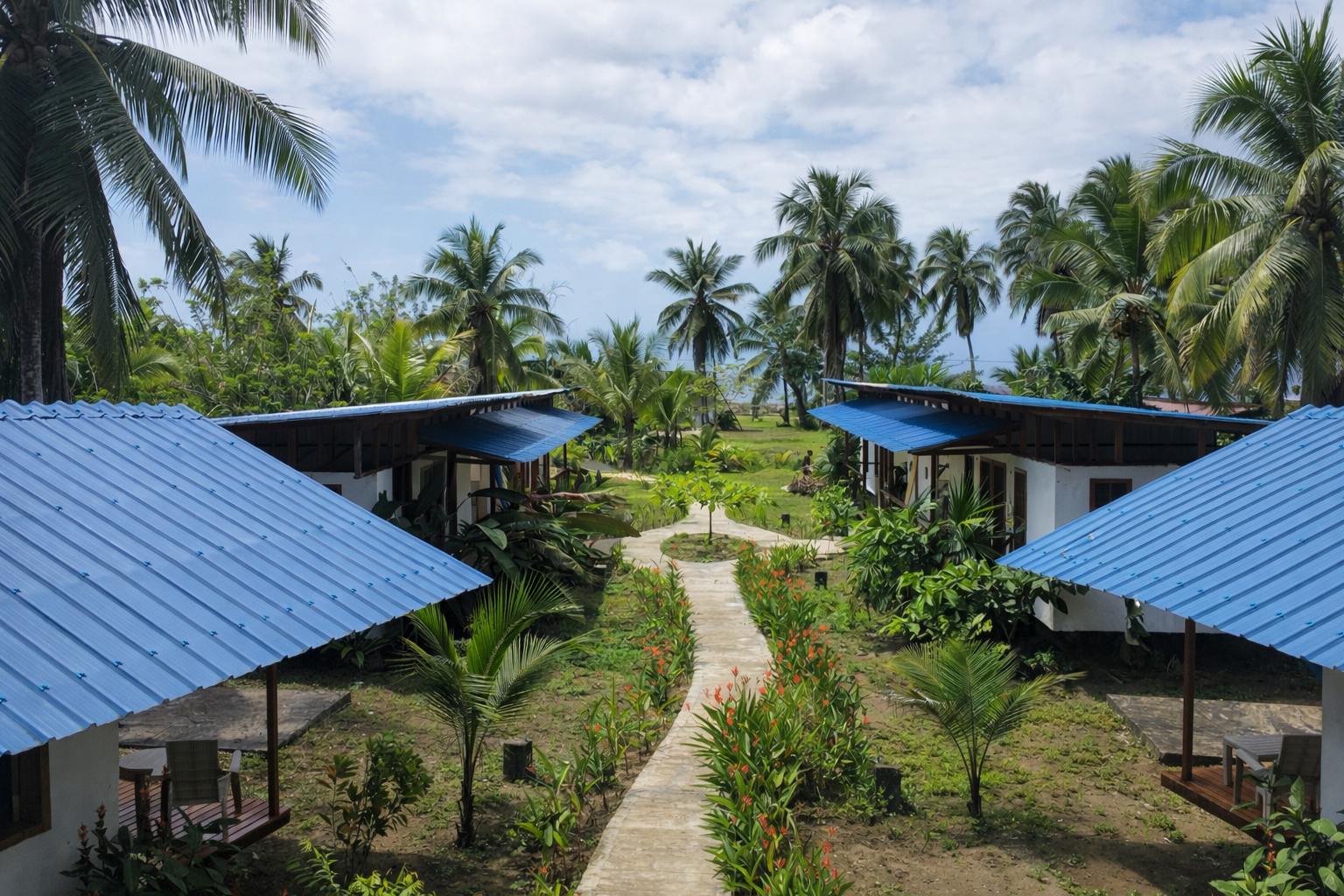 Pacific Waves Hostel & Surf