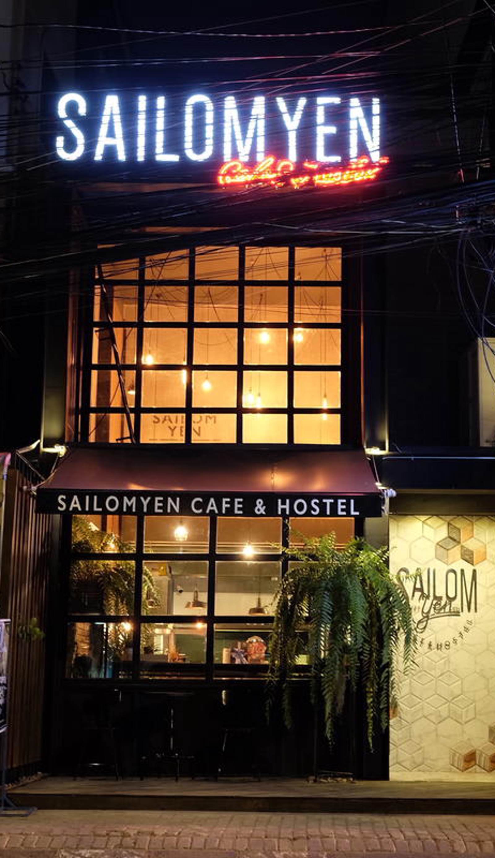 Sailomyen Cafe & Hostel