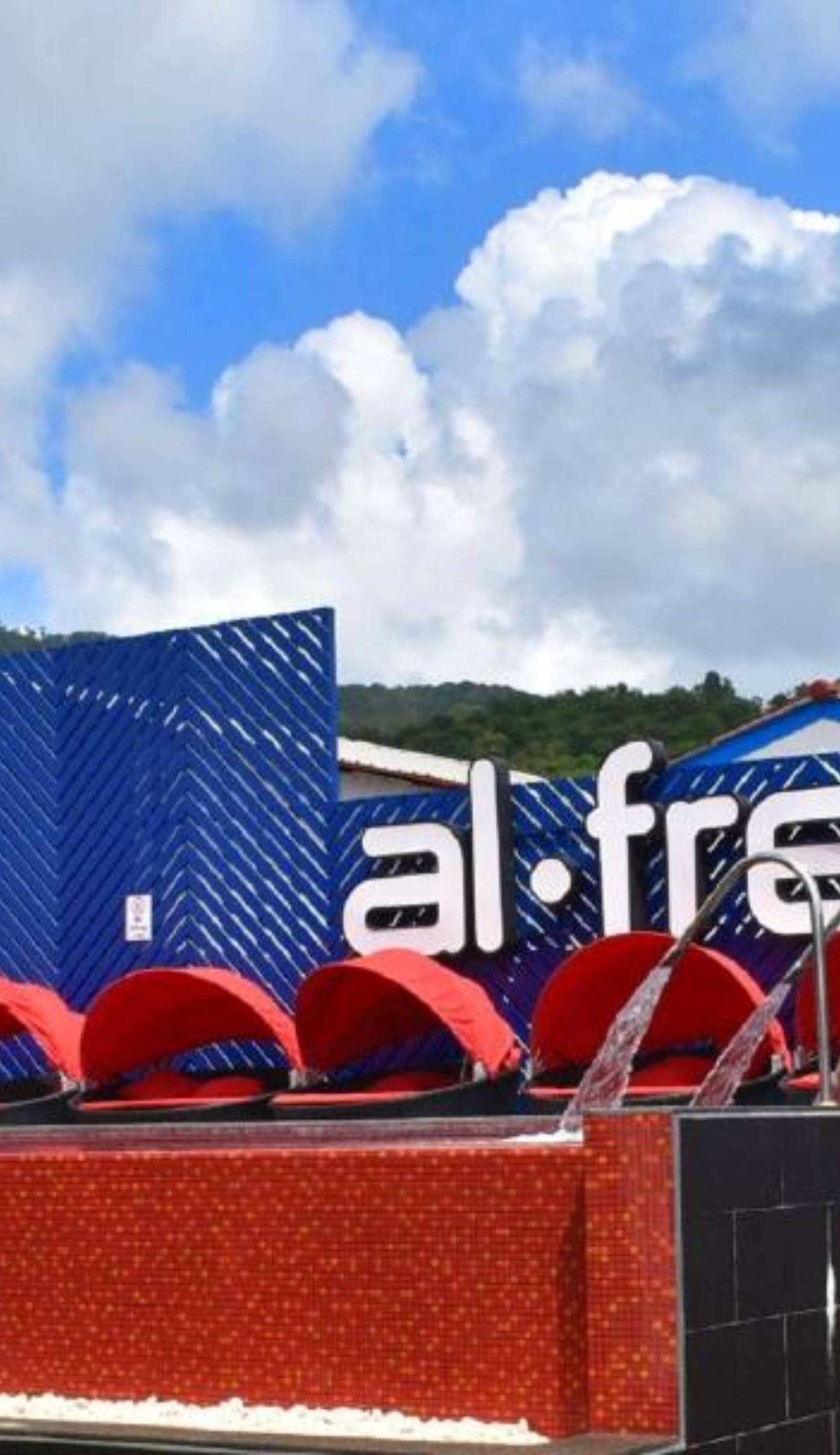 Alfresco Phuket Hotel