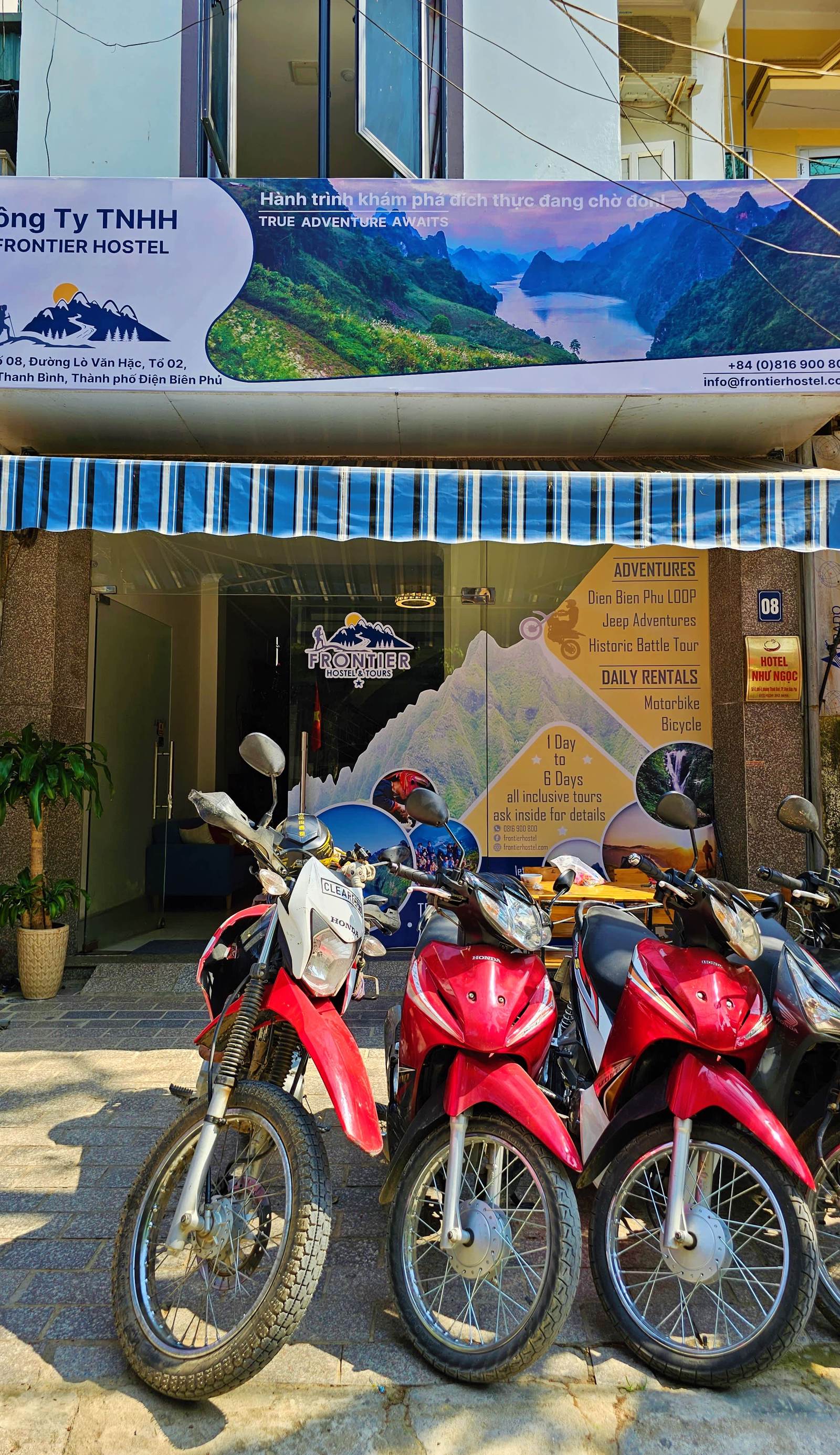 Frontier Hostel & Tours