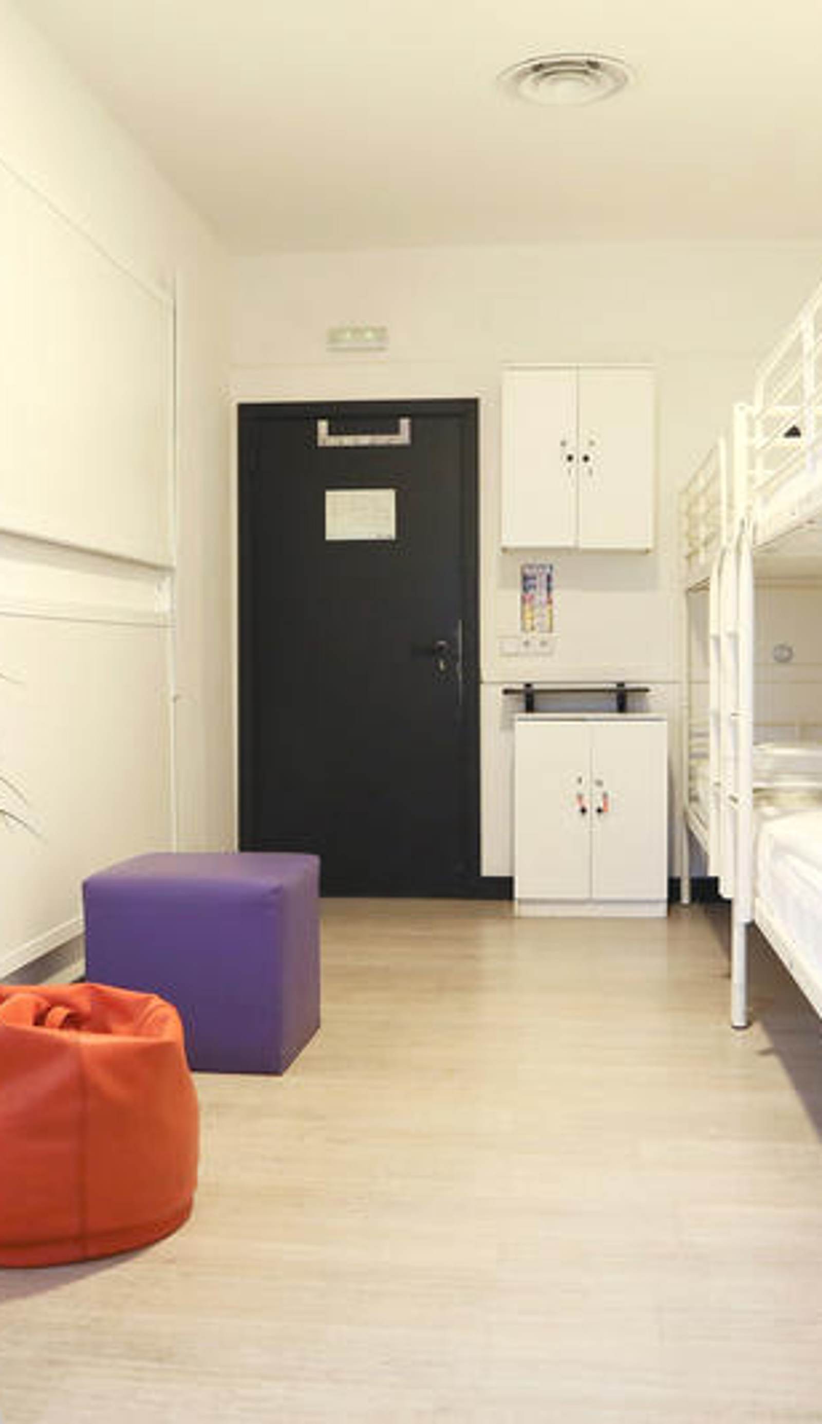 Hostel Meeting Point