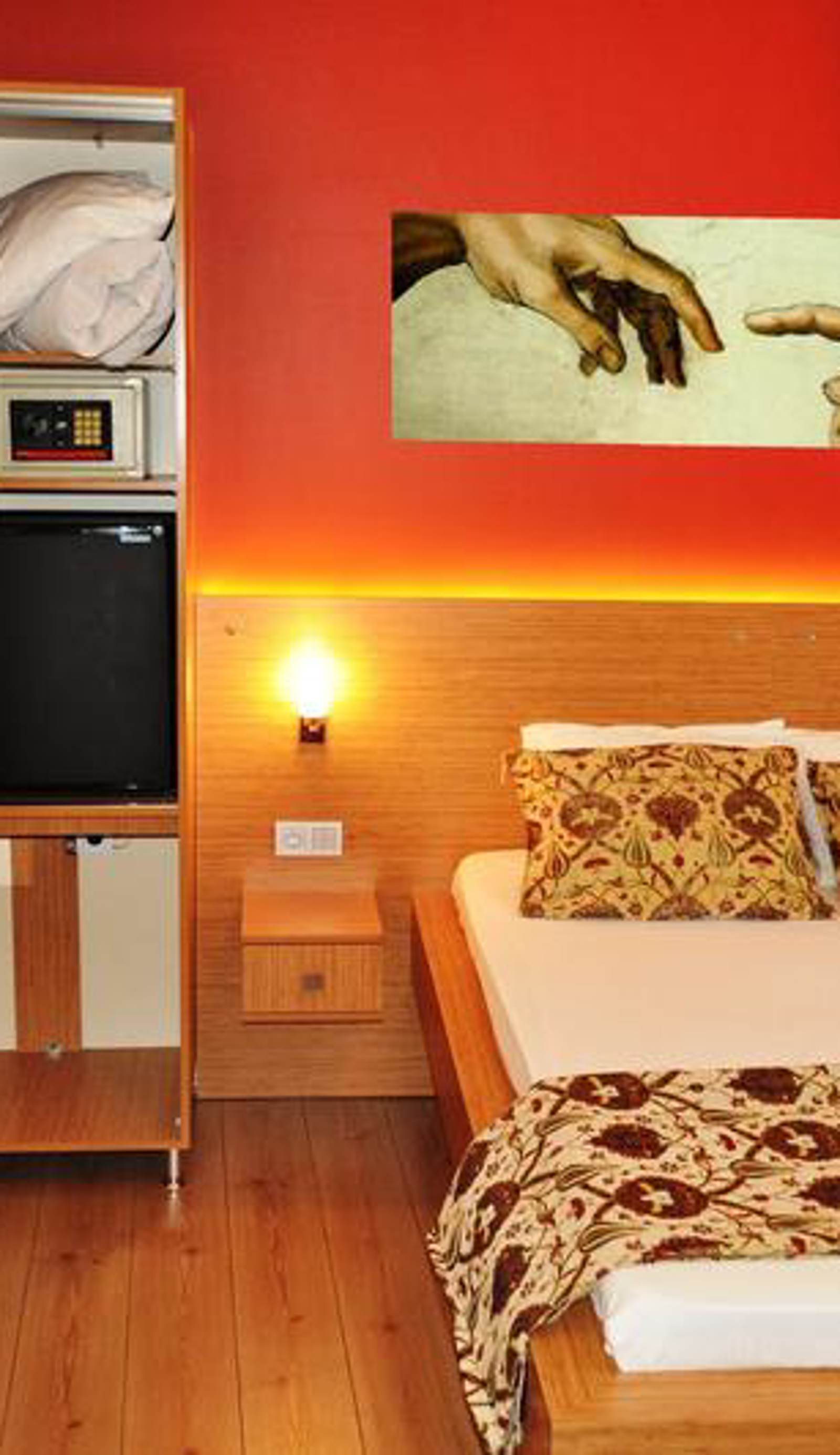 Antique Hostel