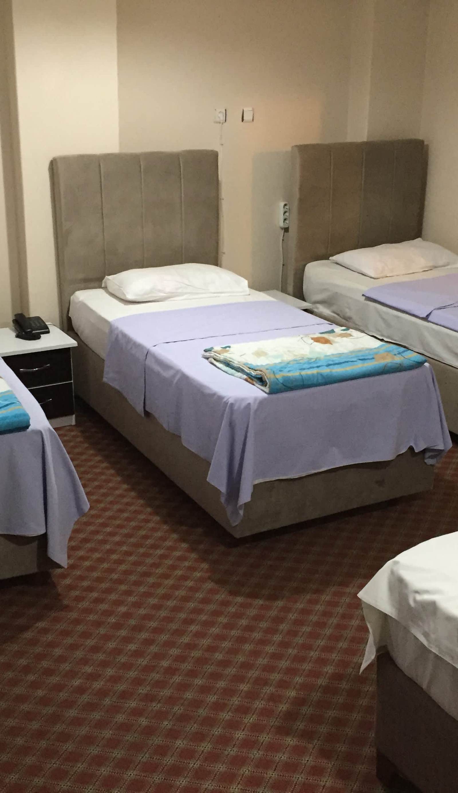 Paris Hotel & Hostel