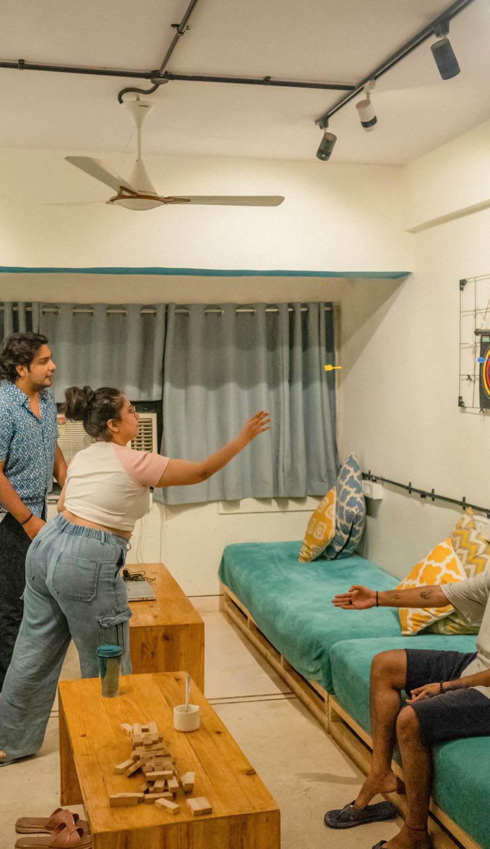 Locomo Hostel Express - Stay | Work | Eat