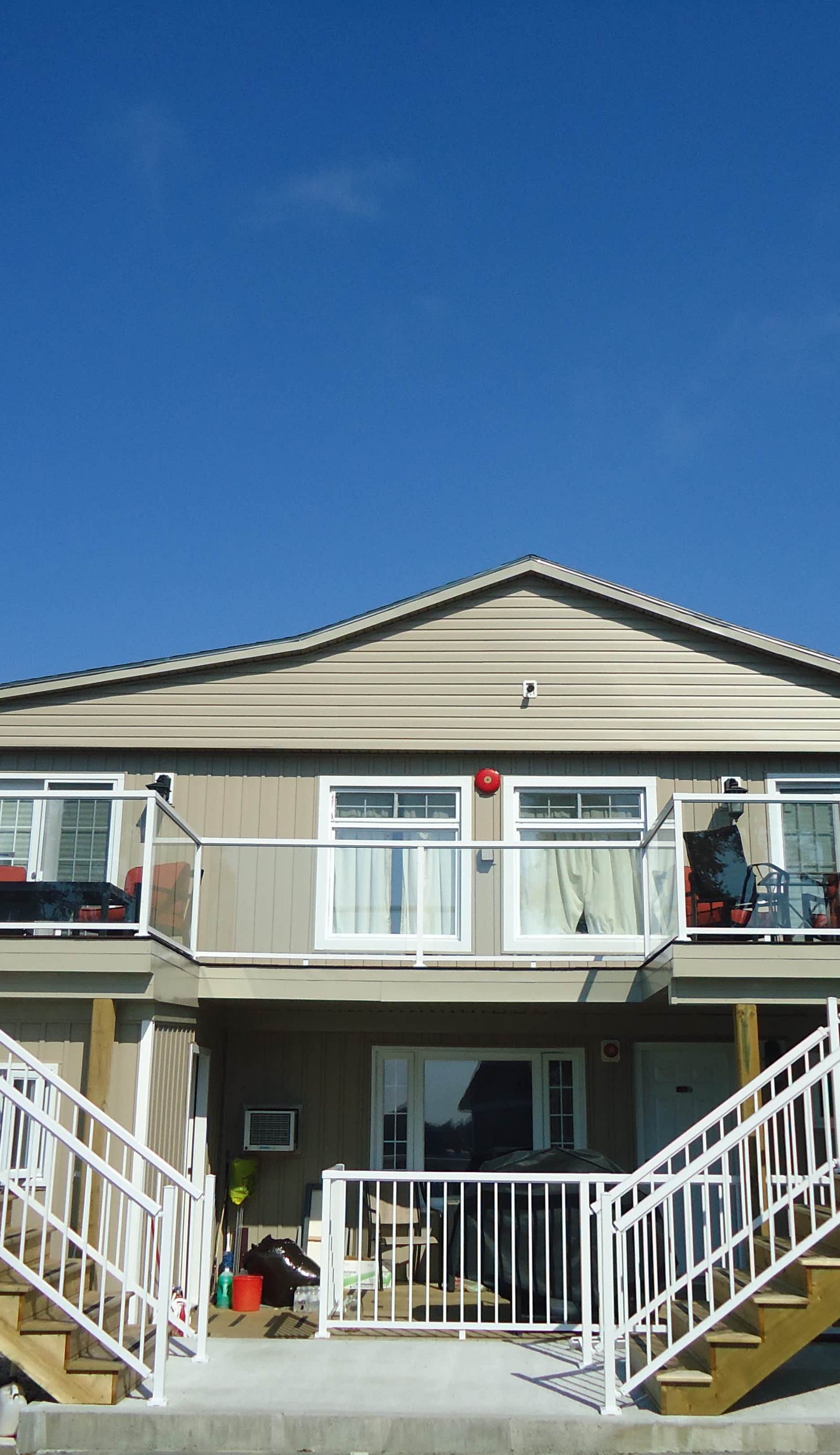 Bayside Inn & Waterfront Suites