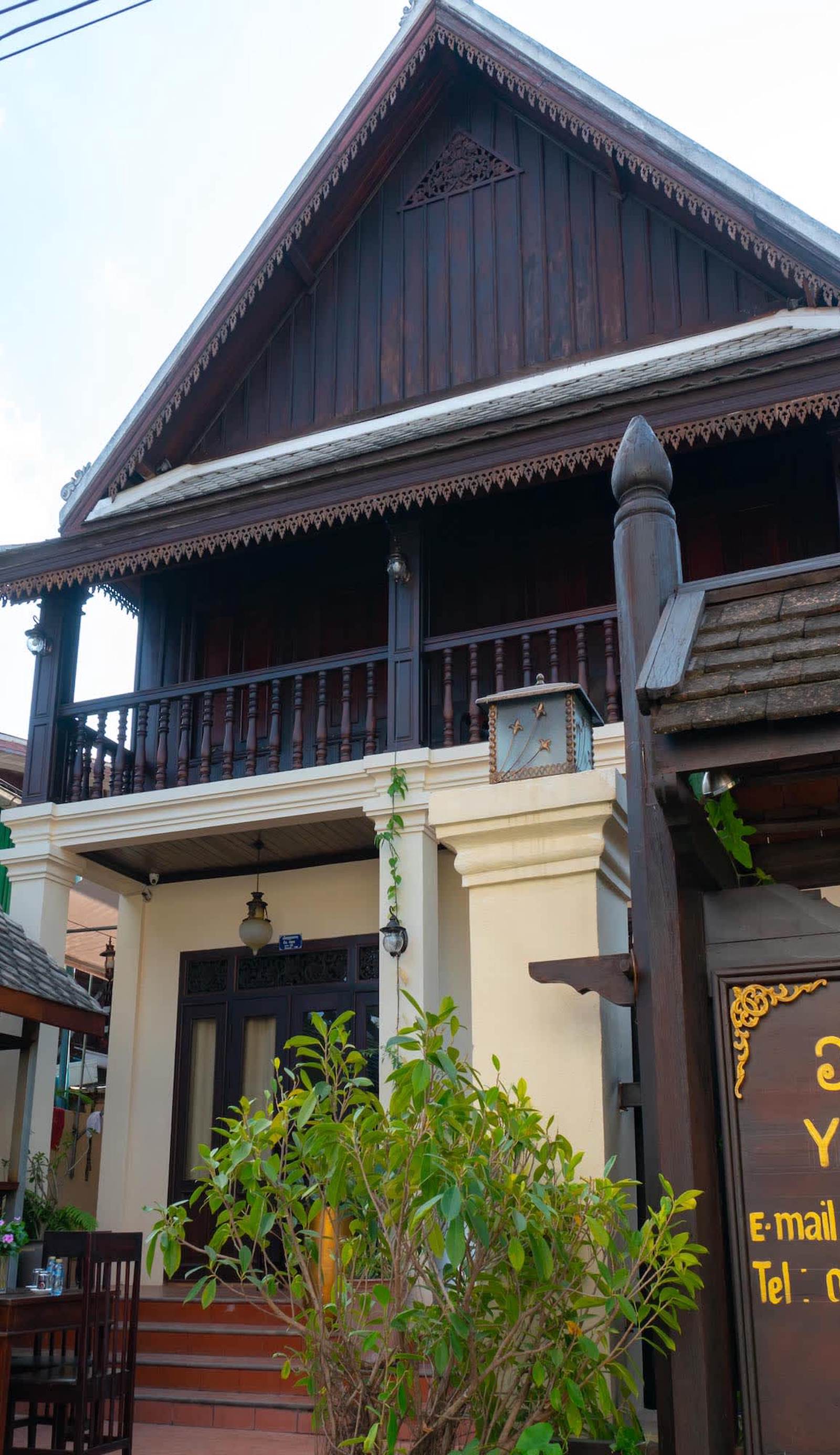 Y Not Lao Villa