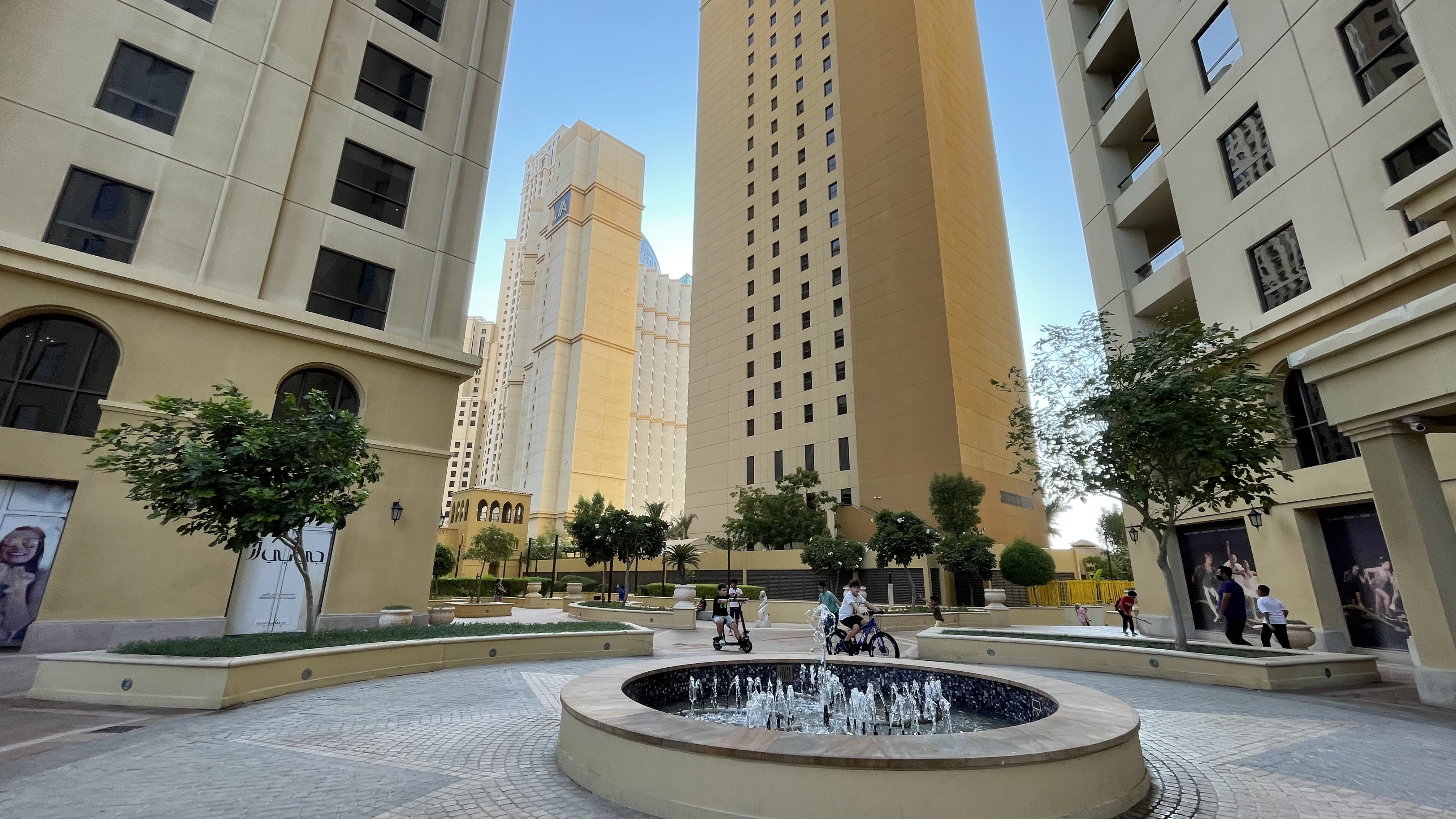 Business Backpackers JBR
