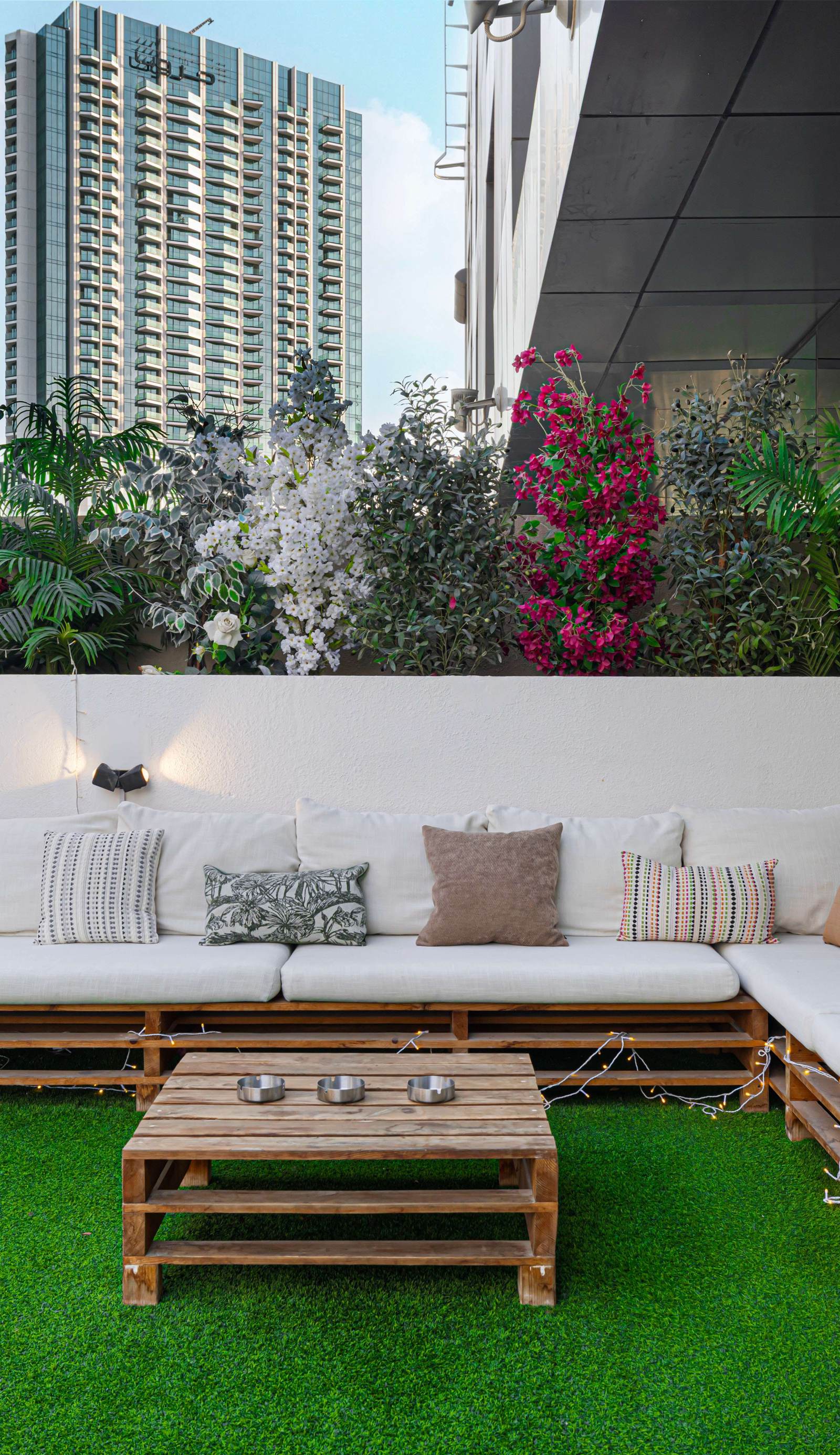 The Downtown Views Penthouse - Ideal for big groups & Families