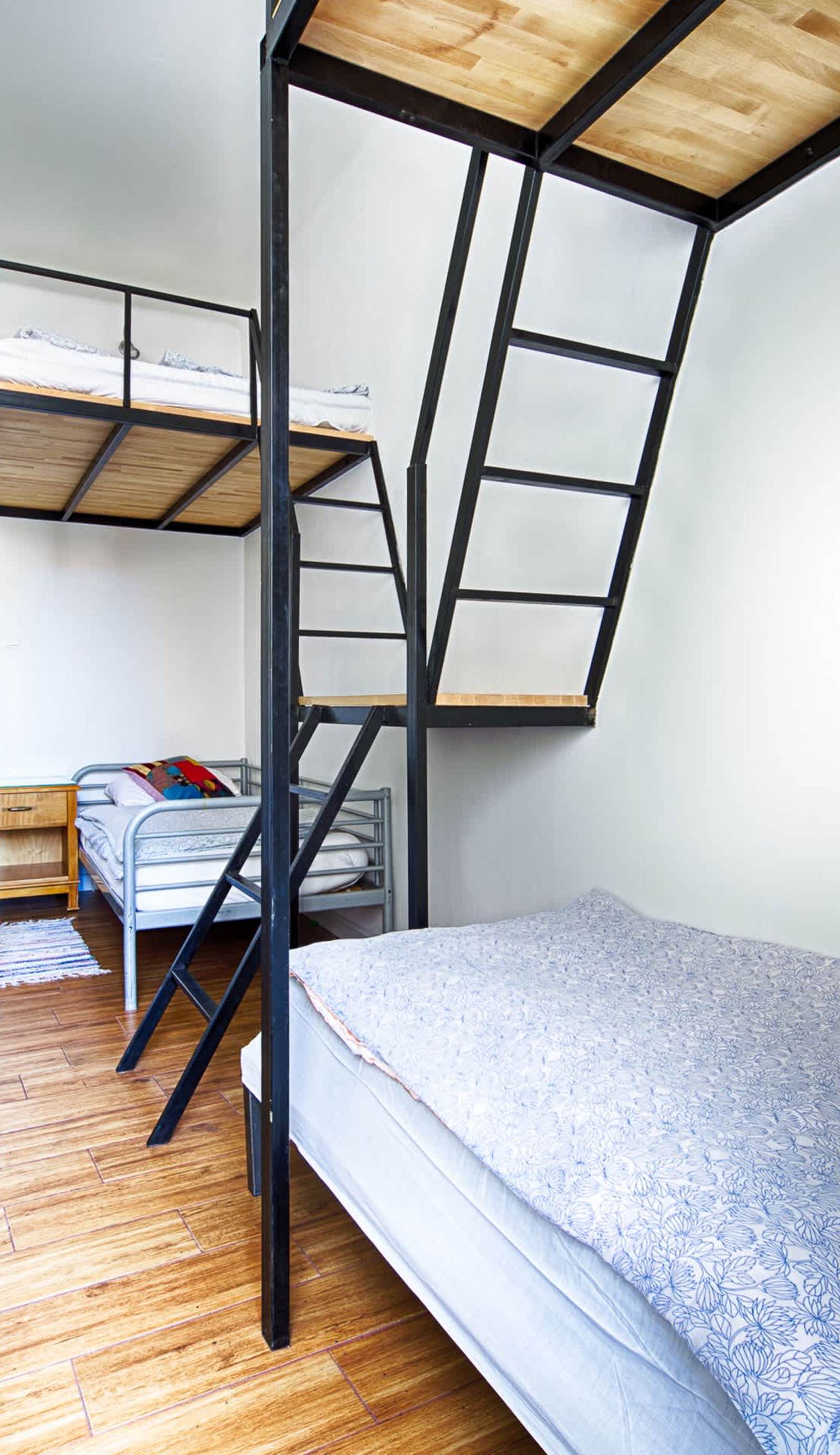 Old Town Kanonia Hostel and  Apartments
