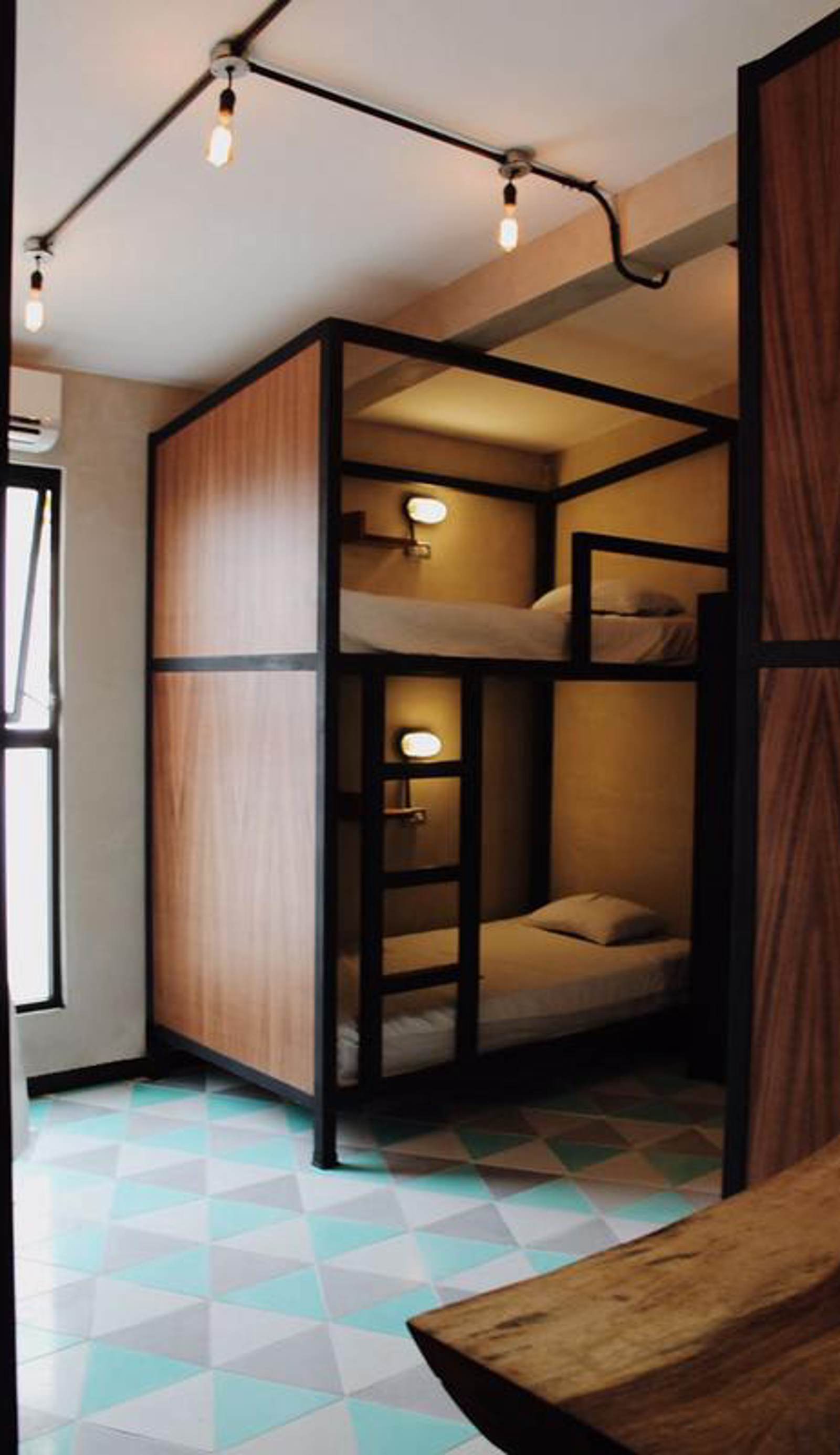 Moloch Hostel