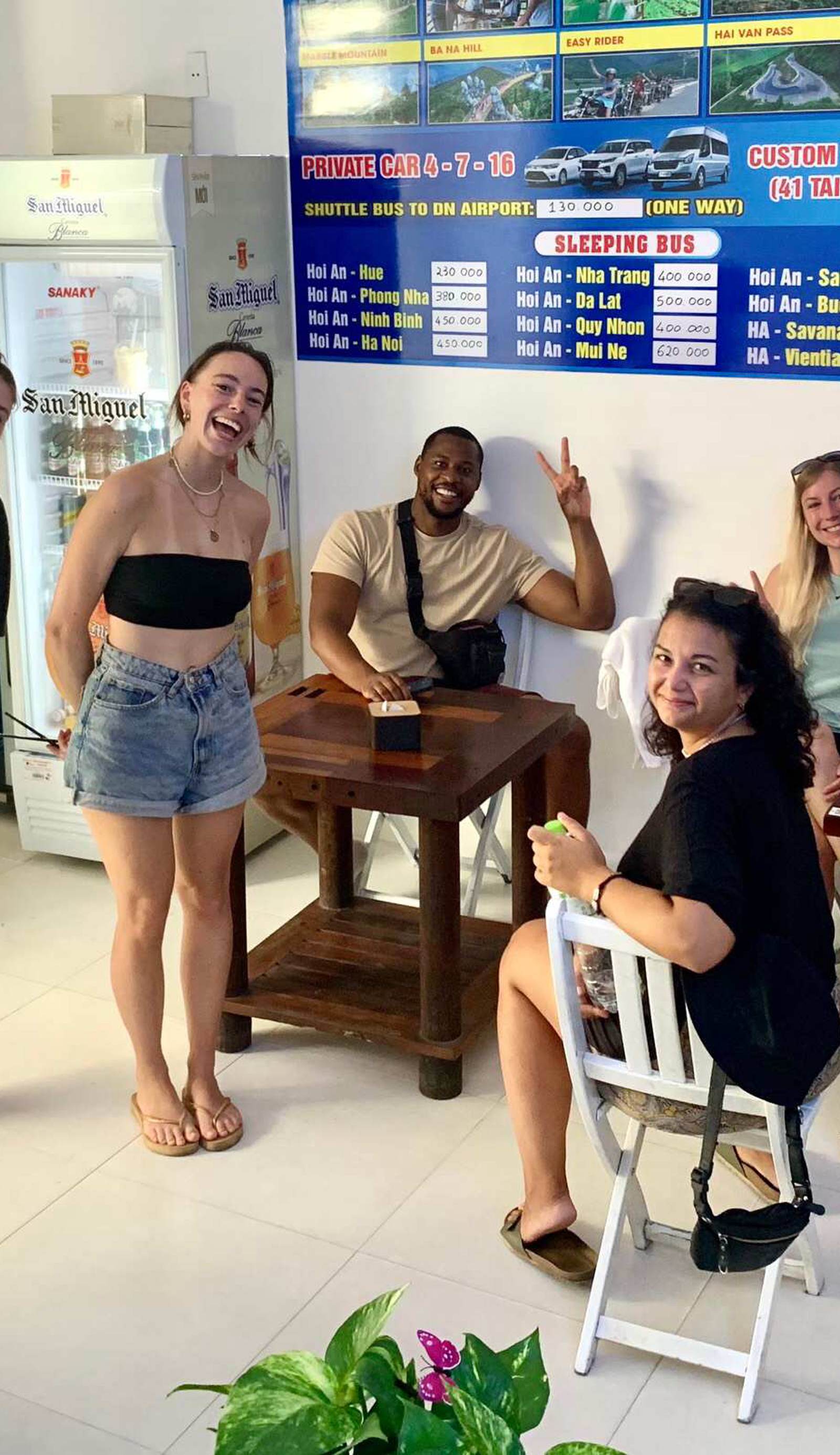 Dom Hostel and Bar