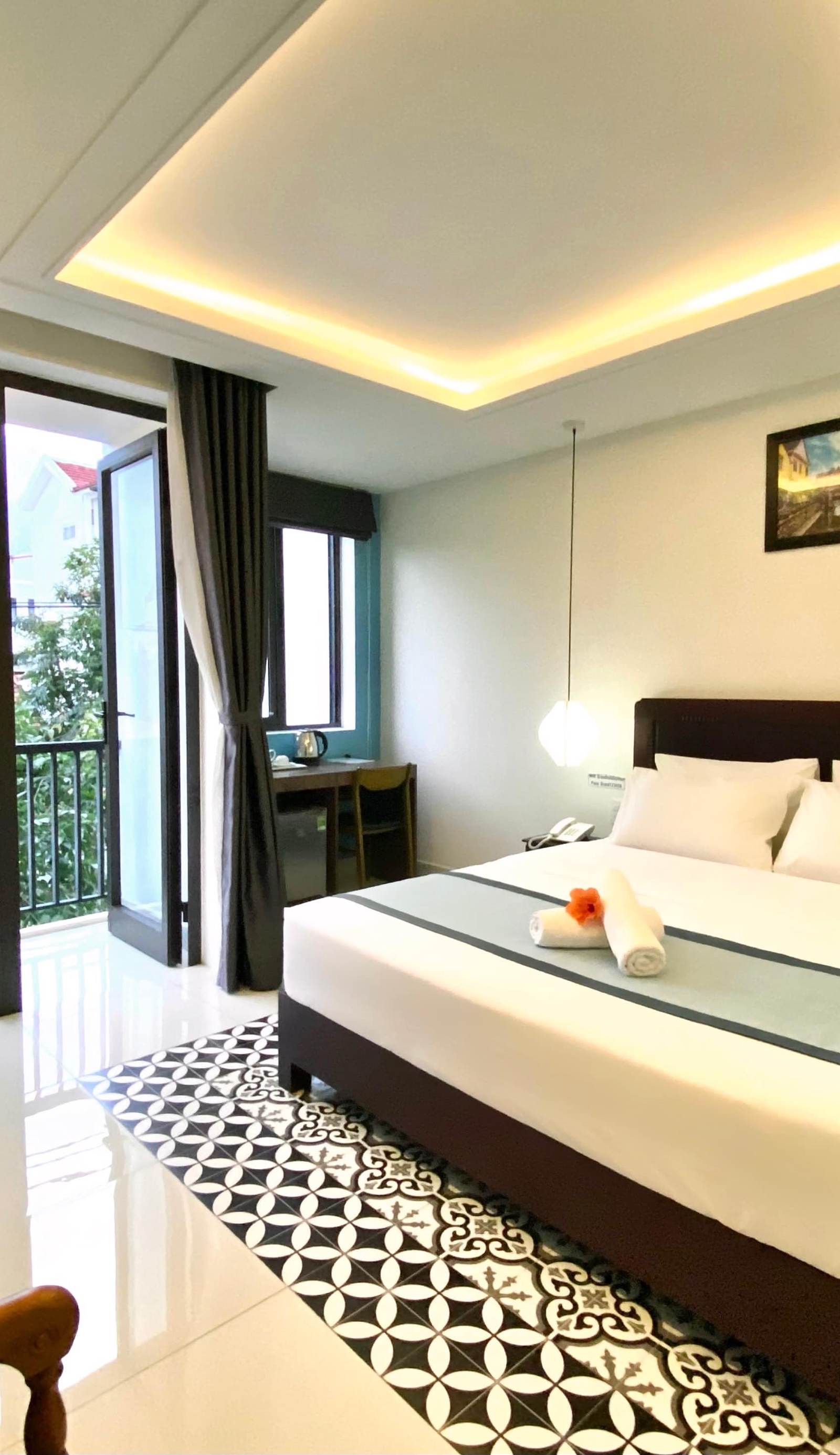 Grand Holiday Villa