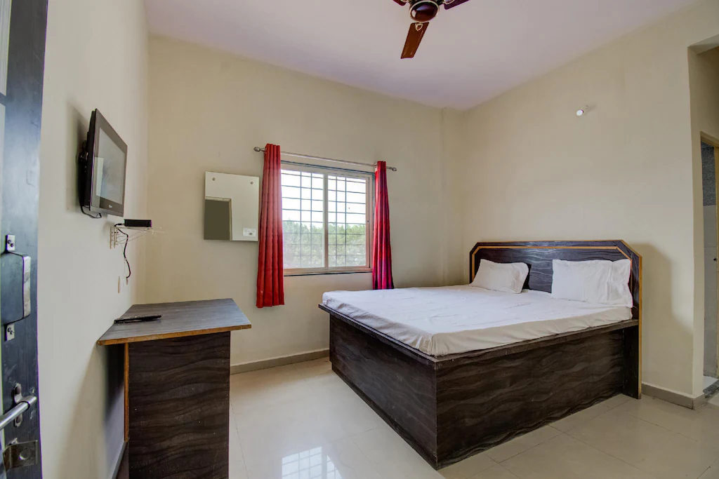 East Sons' Guest House