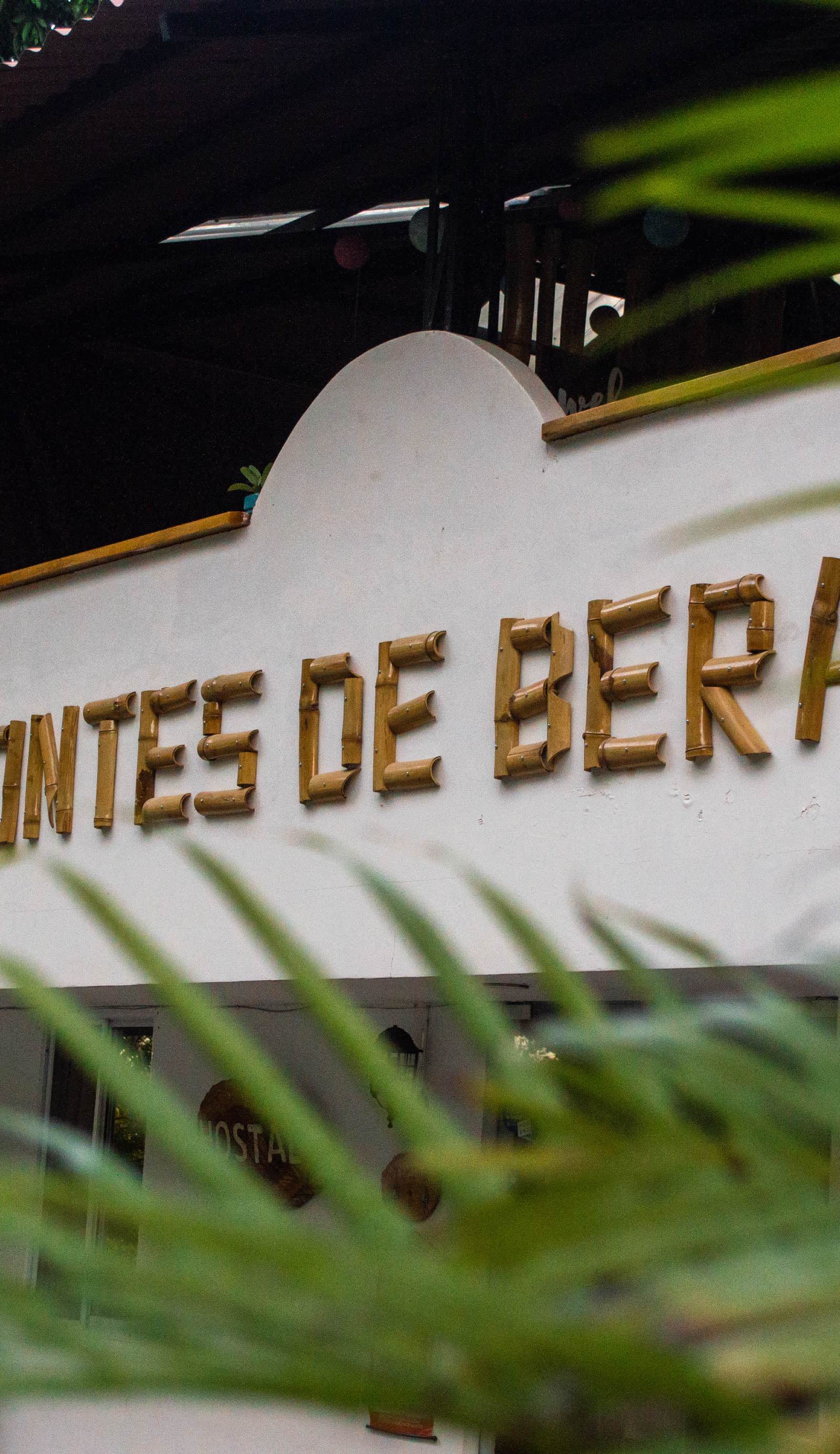 Hostal Montes De Beraka