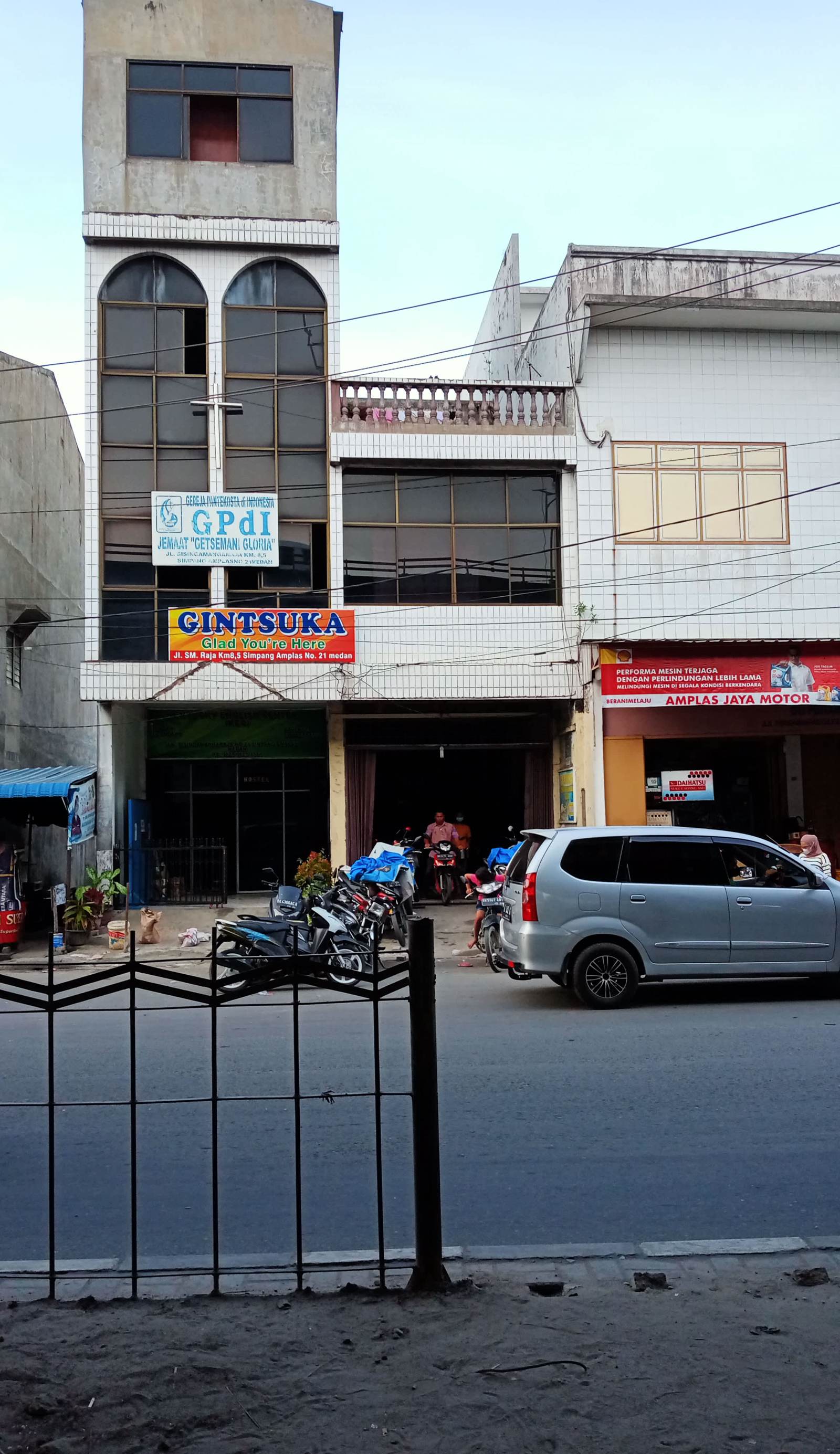GINTSUKA Hostel Kualanamu - Bukit Lawang Hub