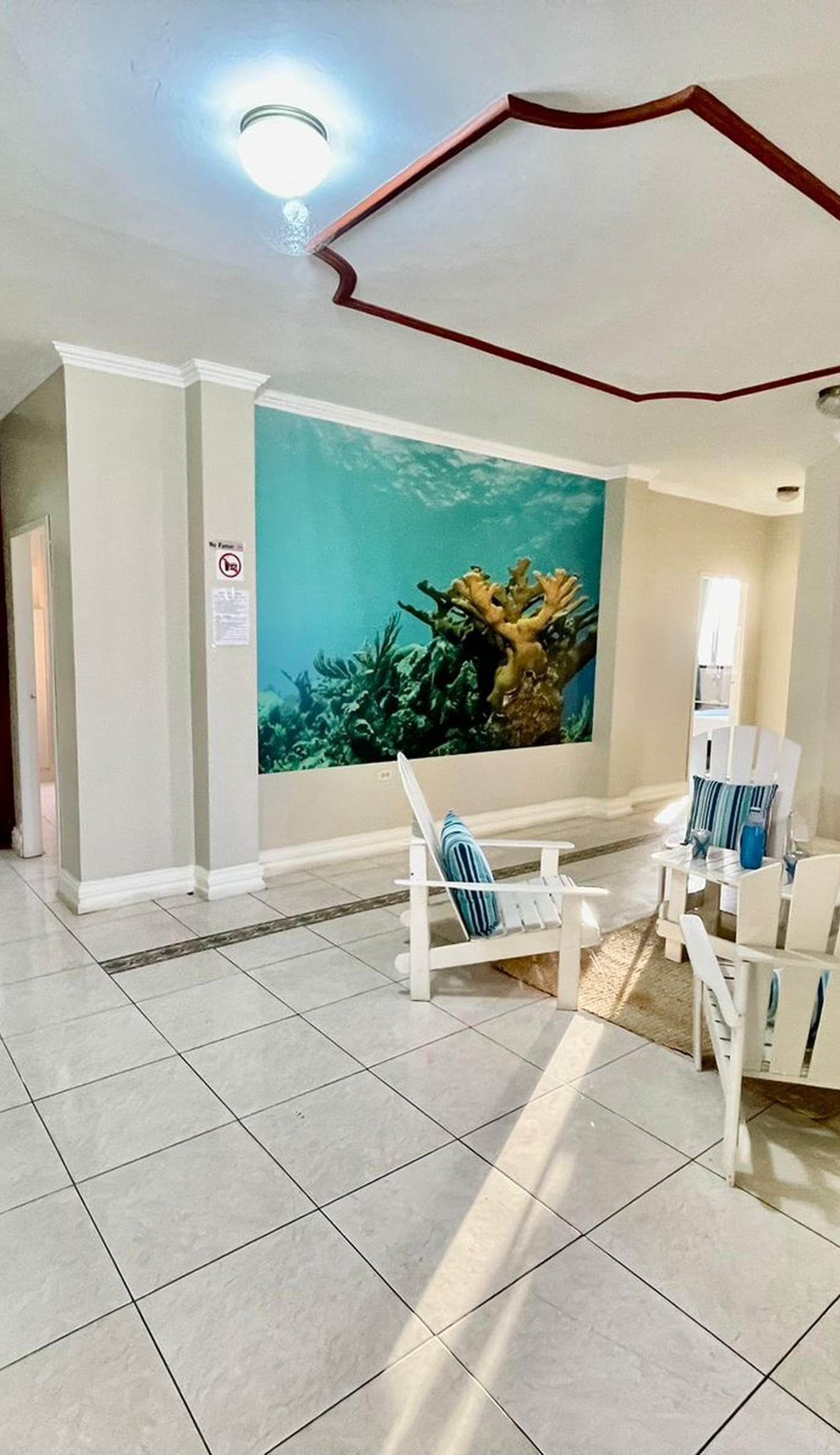 Reef Hostel Manta