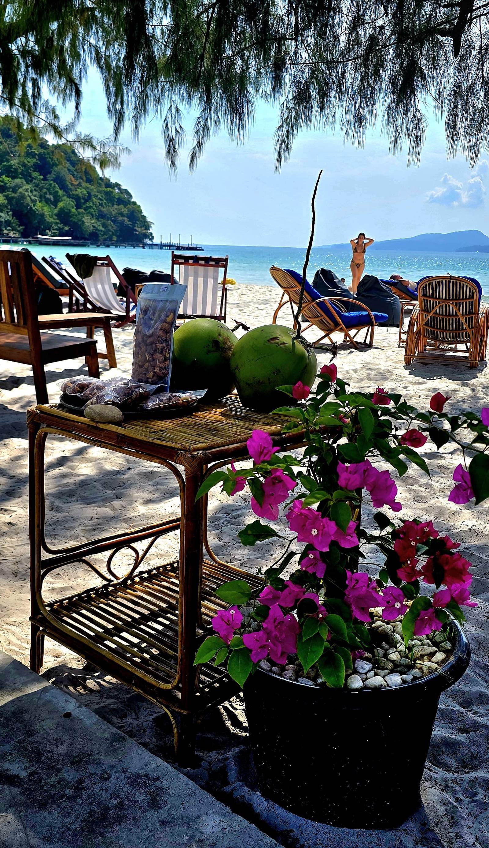White Beach Hostel