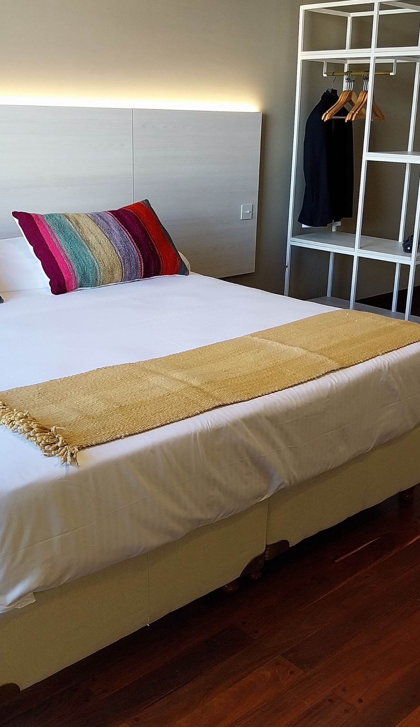 Roomie Salta by DOT Suites