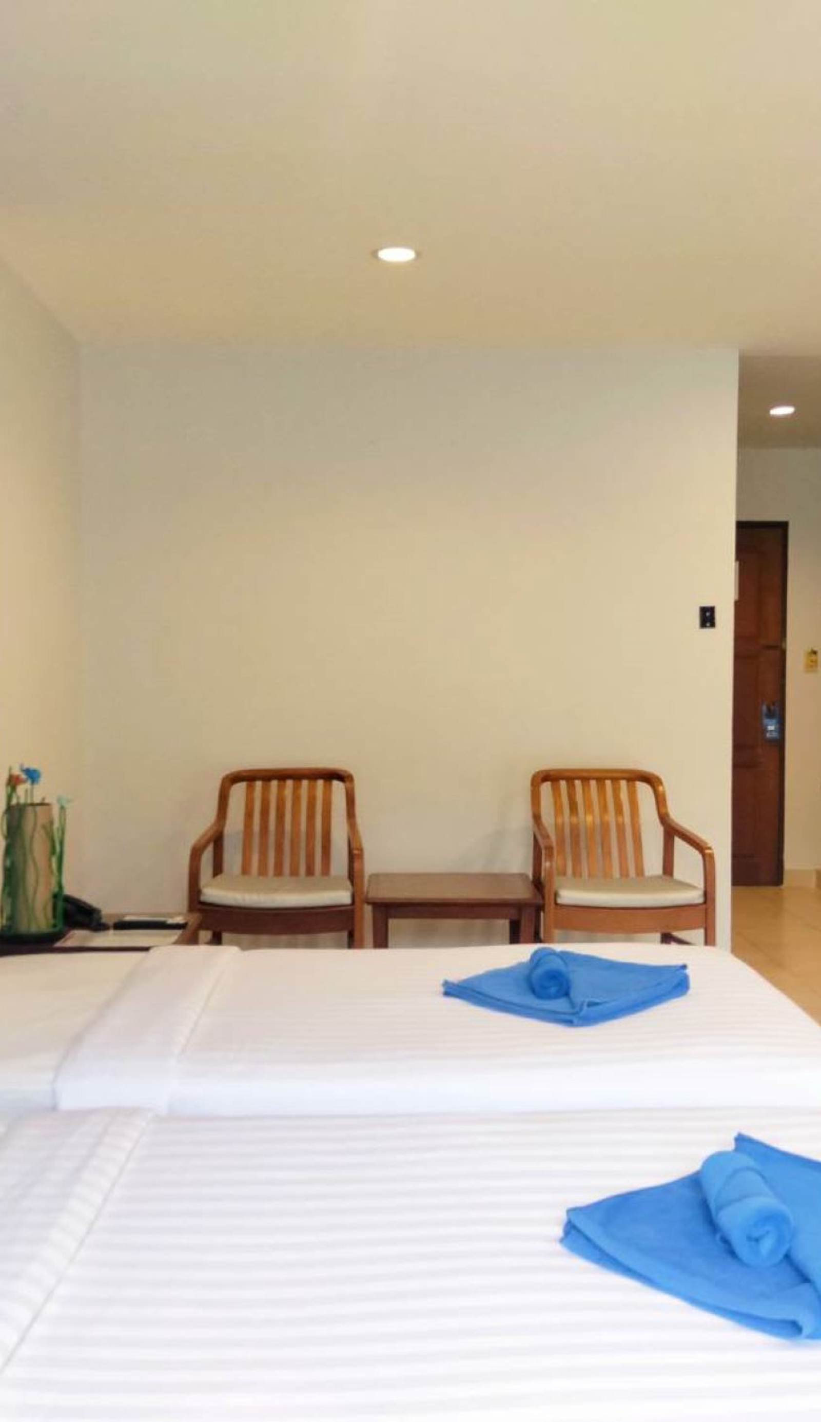 Karon Living Room Hotel