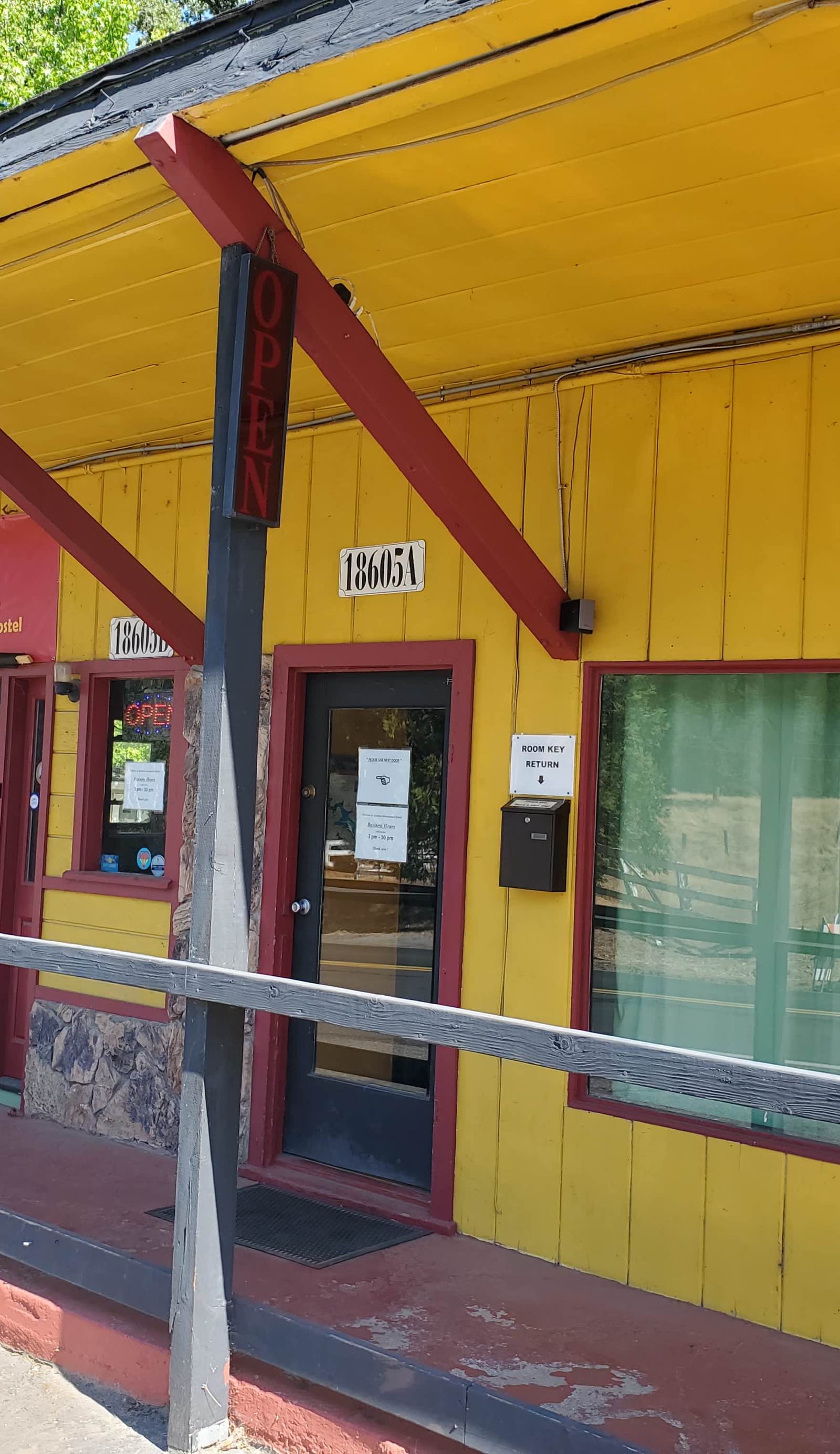 Yosemite International Hostel